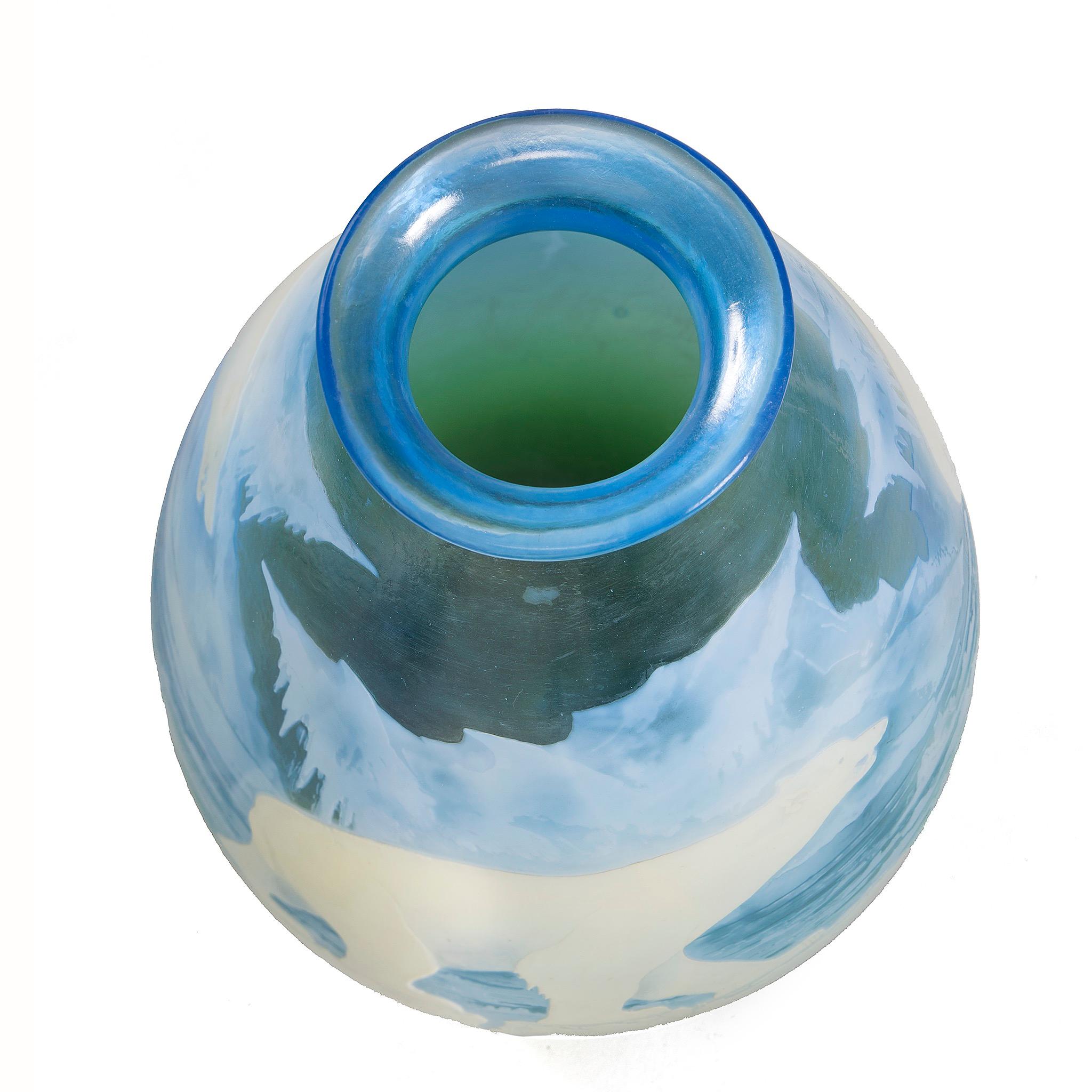 Émile Gallé “Ours Polaires” Cameo Glass Vase For Sale 1