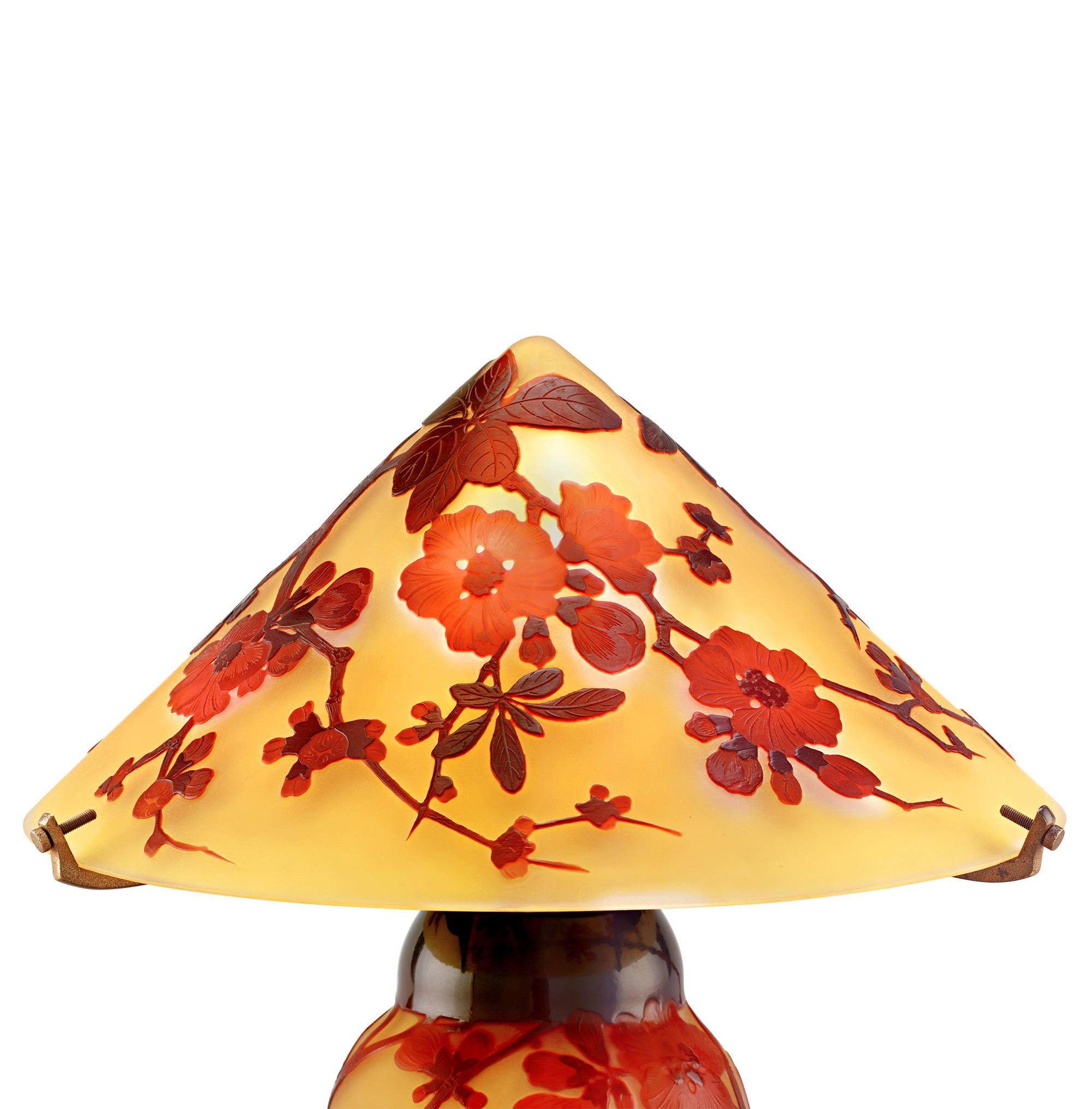 Art Nouveau Émile Gallé Pointed Top Cameo Glass Lamp