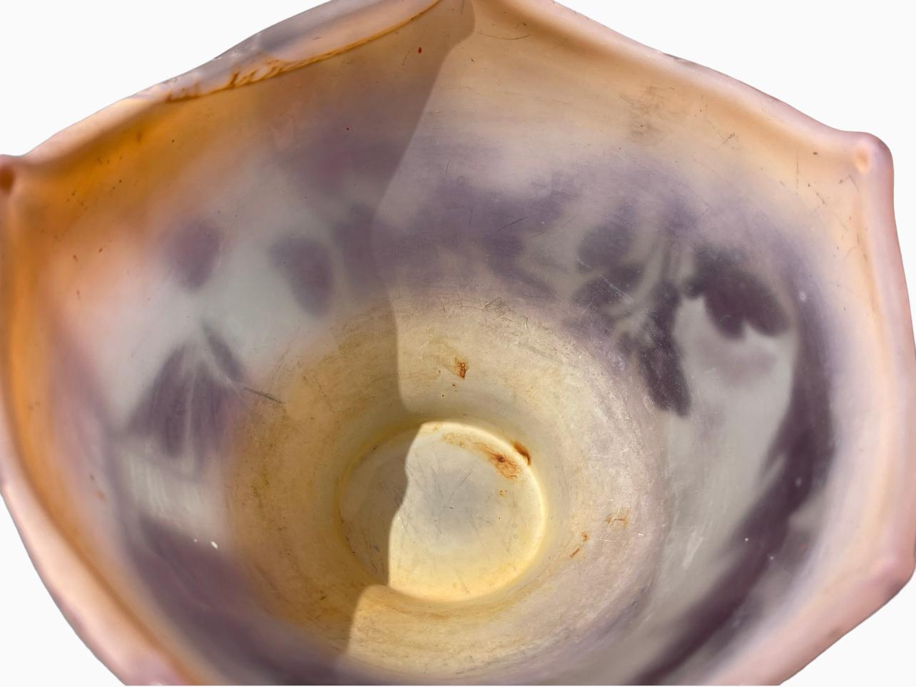 Emile Gallé - Lila Vase oder Tasse im Angebot 4