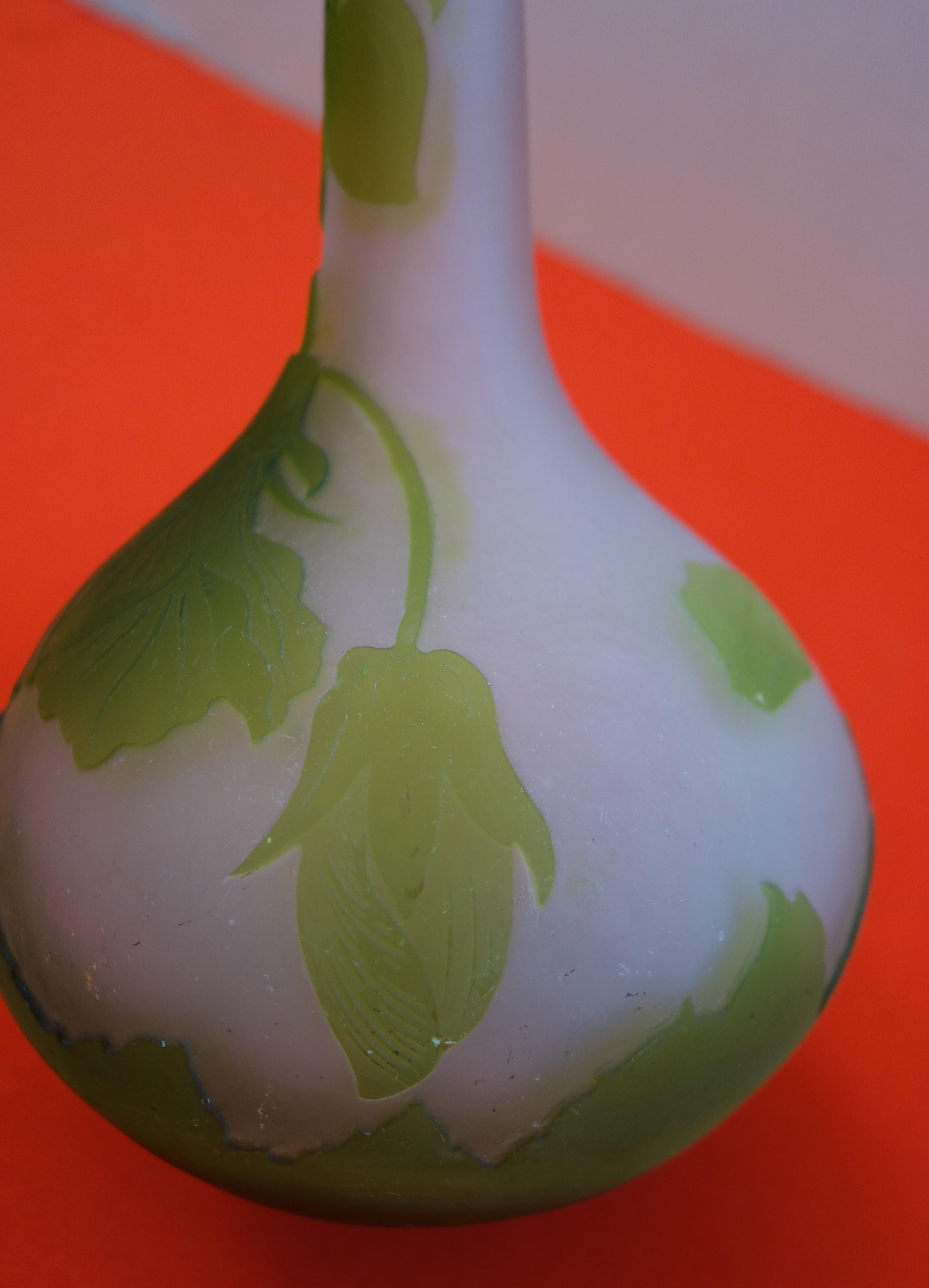 Art Nouveau French Cameo Glass 'Convolvulus Vase' by Emile Gallé, Nancy - 32 cm For Sale 3
