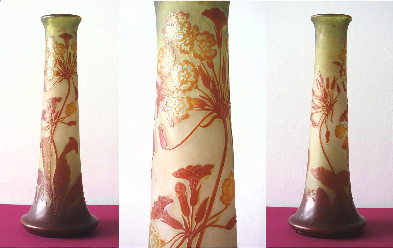 Jarrón "Umbels" de vidrio camafeo francés Art Nouveau de Emile Gallé, Nancy - 63 cm de alto