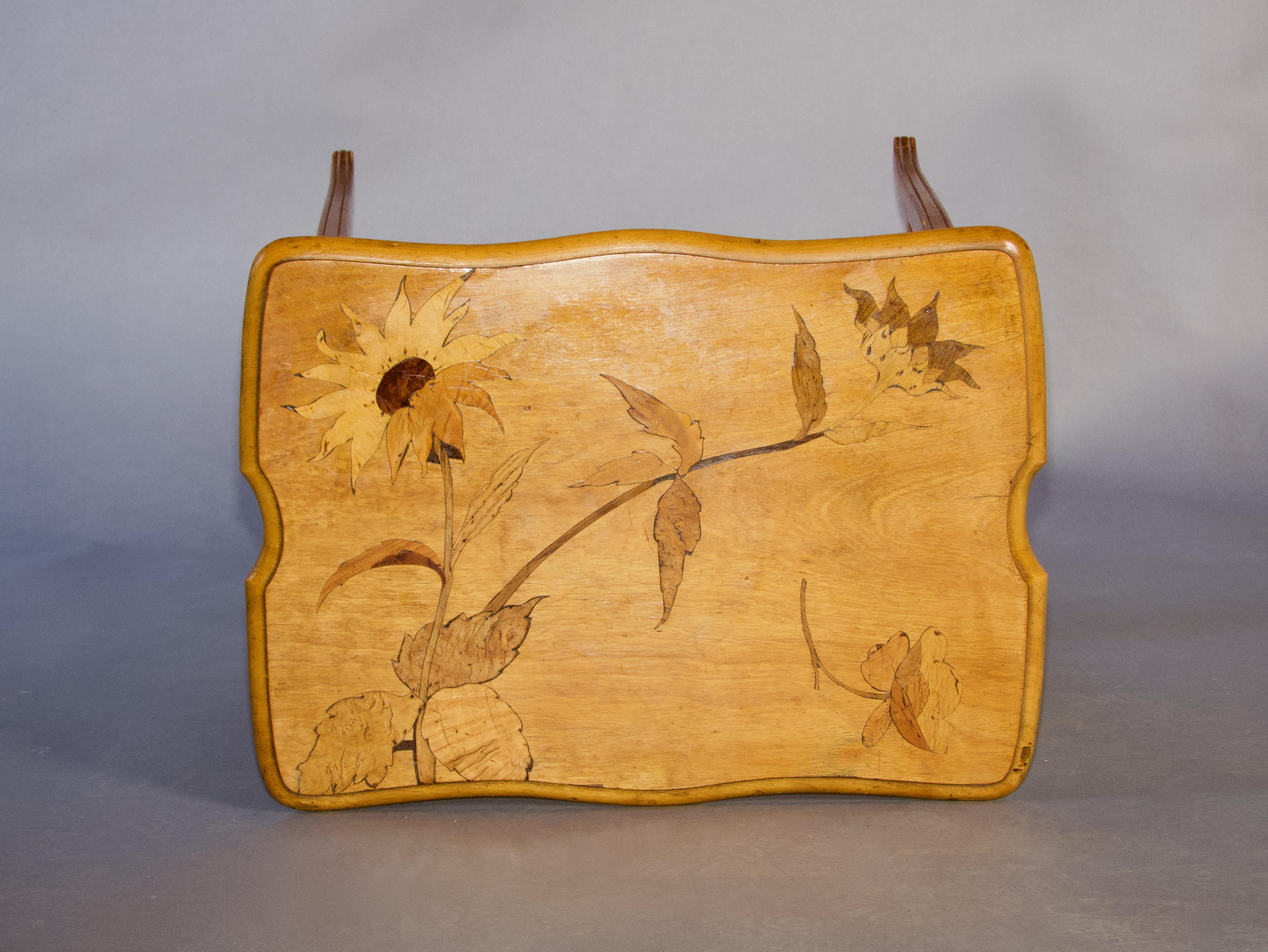 Bois Emile Galle style Gueridon en vente