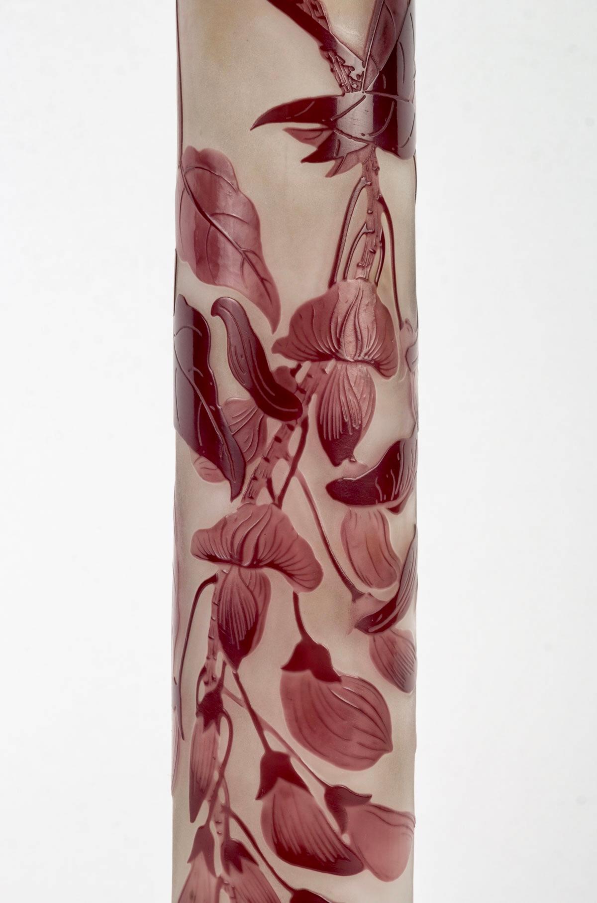 Art Nouveau Emile Gallé, Vase Glycines Wisteria Purple Cameo Acid Etched Glass For Sale