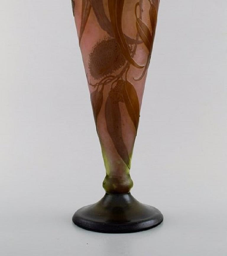 Early 20th Century Emile Gallé Vase in Frosted and Overlaid Brown Art Glass, circa 1910 For Sale