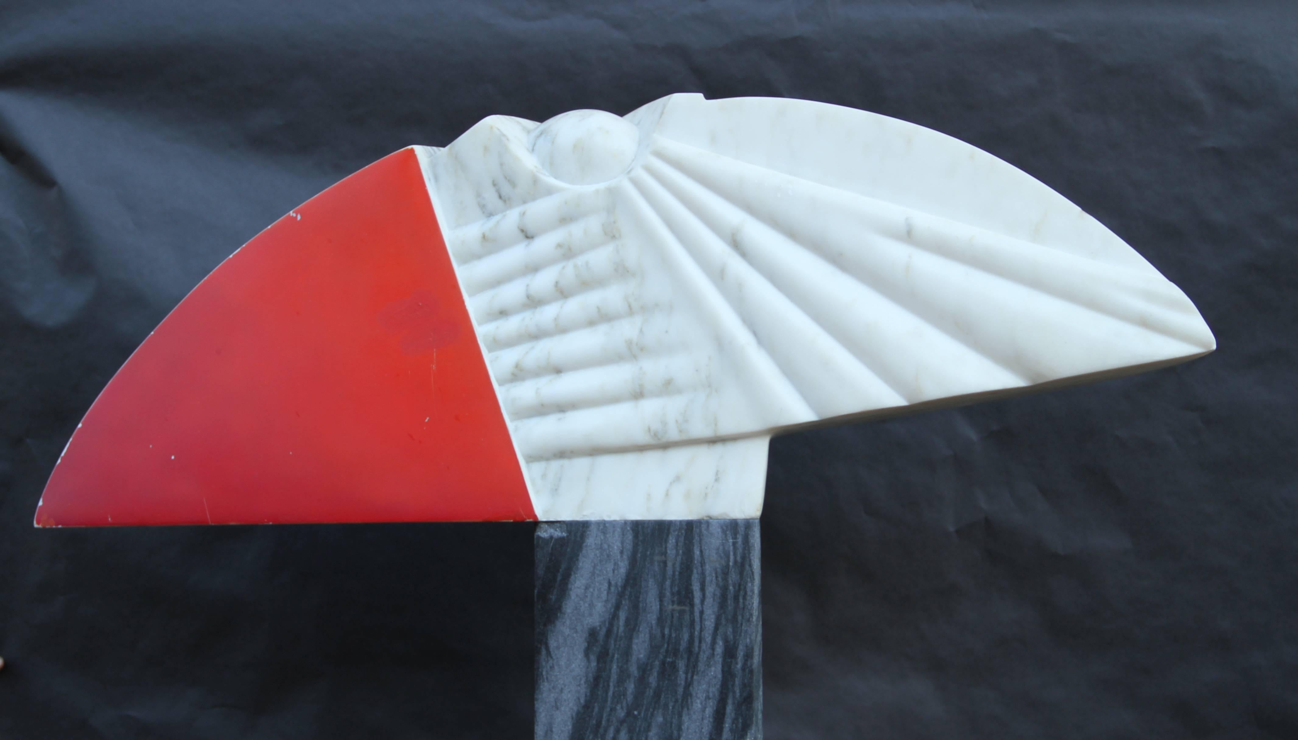 Artiste : Emile Gilioli, français (1911 - 1977)
Titre : Colonne
Année : vers 1960
Médium : Marbre sculpté et peint sur une base en marbre, signature incisée au verso
Taille : 65,5 po x 31 po x 8 po. (166,37 cm x 78,74 cm x 20,32 cm)