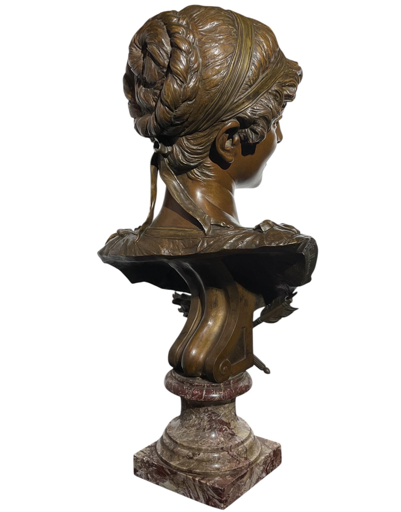 Antike Bronzebüste einer französischen Frau aus der Provinz, um 1882 von Émile Guillemin im Angebot 3
