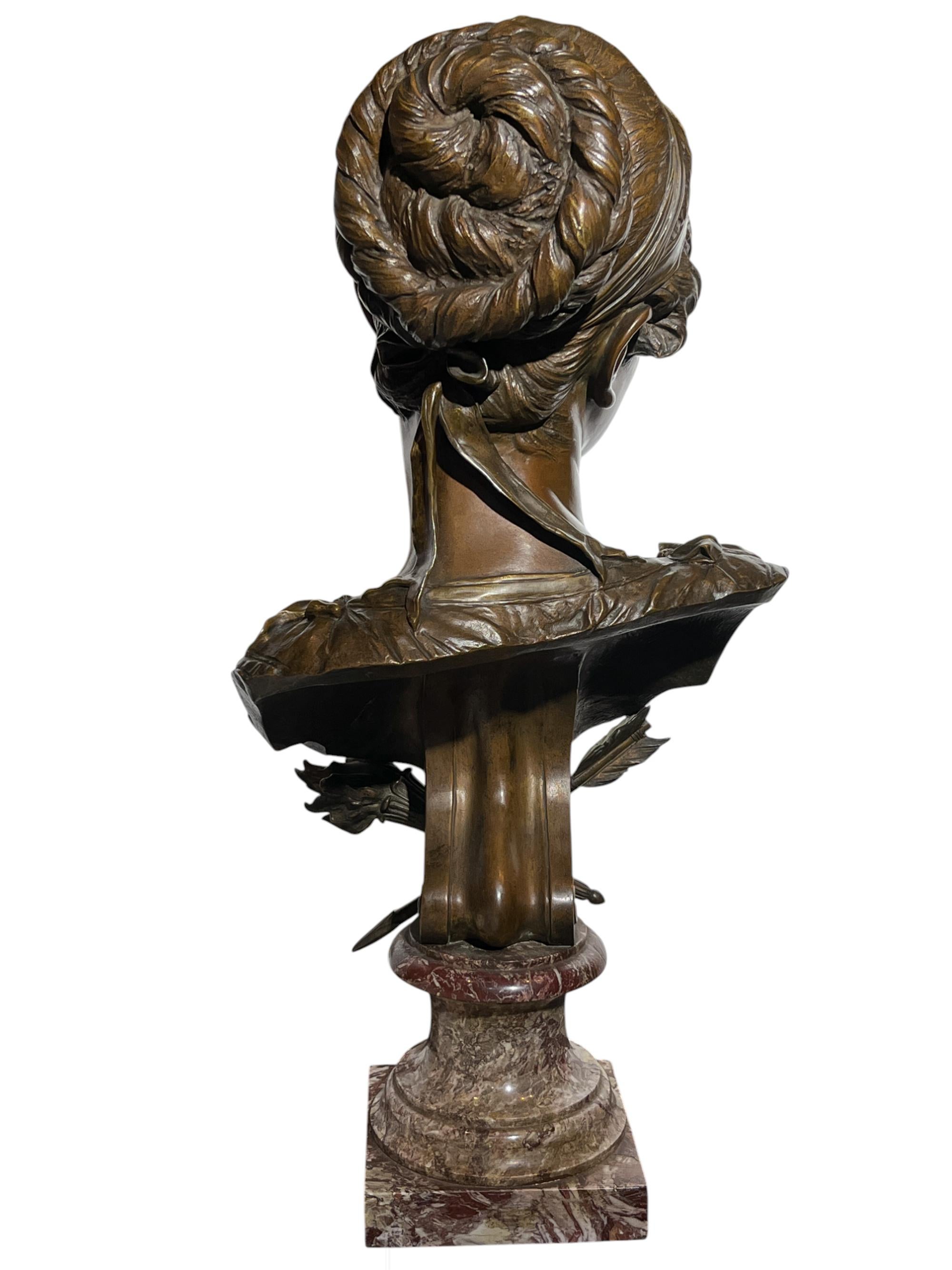 Antike Bronzebüste einer französischen Frau aus der Provinz, um 1882 von Émile Guillemin im Angebot 4