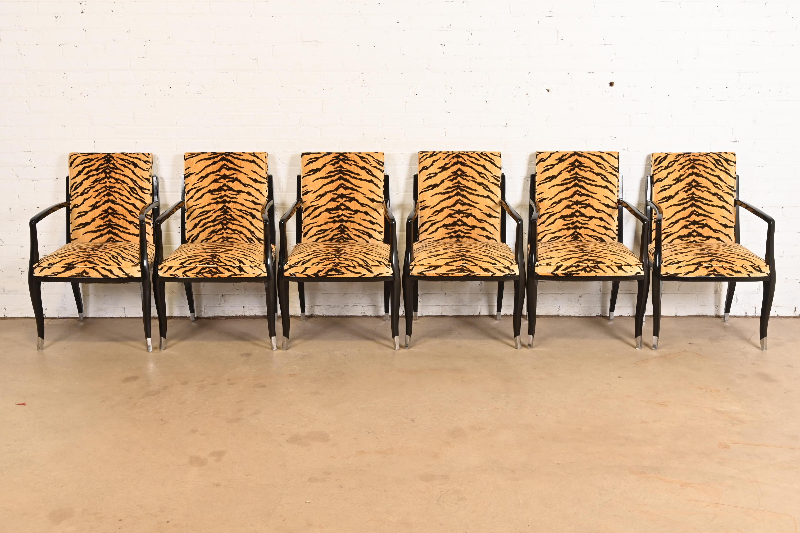 Français Fauteuils Art déco français de style Émile-Jacques Ruhlmann, ensemble de six fauteuils en vente
