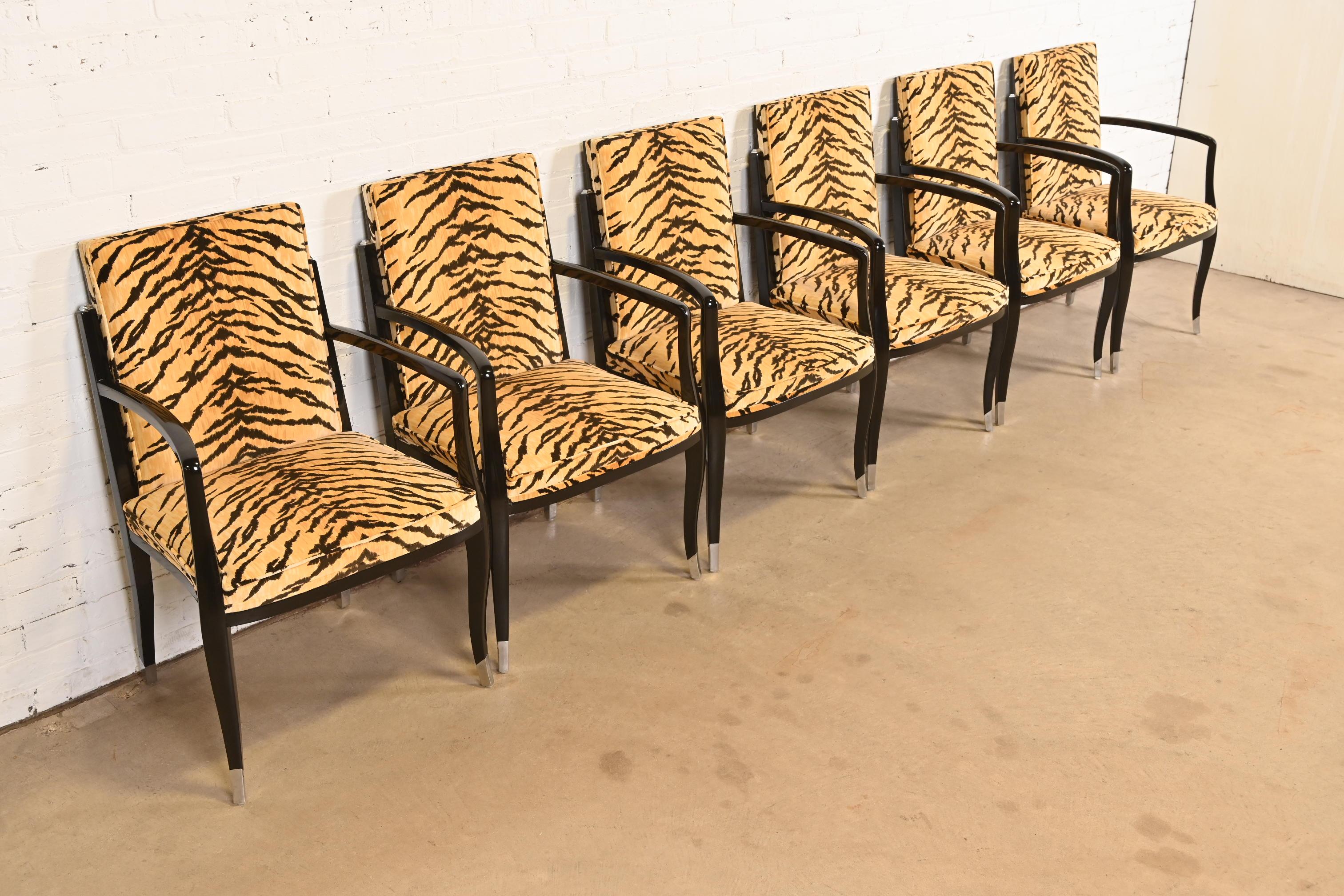 20ième siècle Fauteuils Art déco français de style Émile-Jacques Ruhlmann, ensemble de six fauteuils en vente