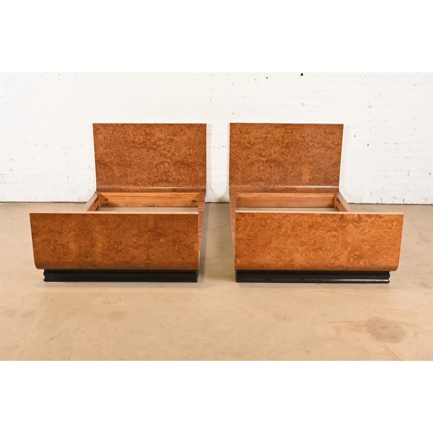 Émile-Jacques Ruhlmann Style French Art Deco Burl Wood Twin Size Beds, Pair In Good Condition For Sale In South Bend, IN