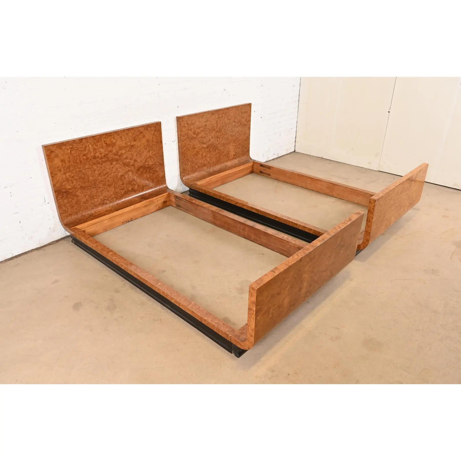 Émile-Jacques Ruhlmann Style French Art Deco Burl Wood Twin Size Beds, Pair For Sale 1