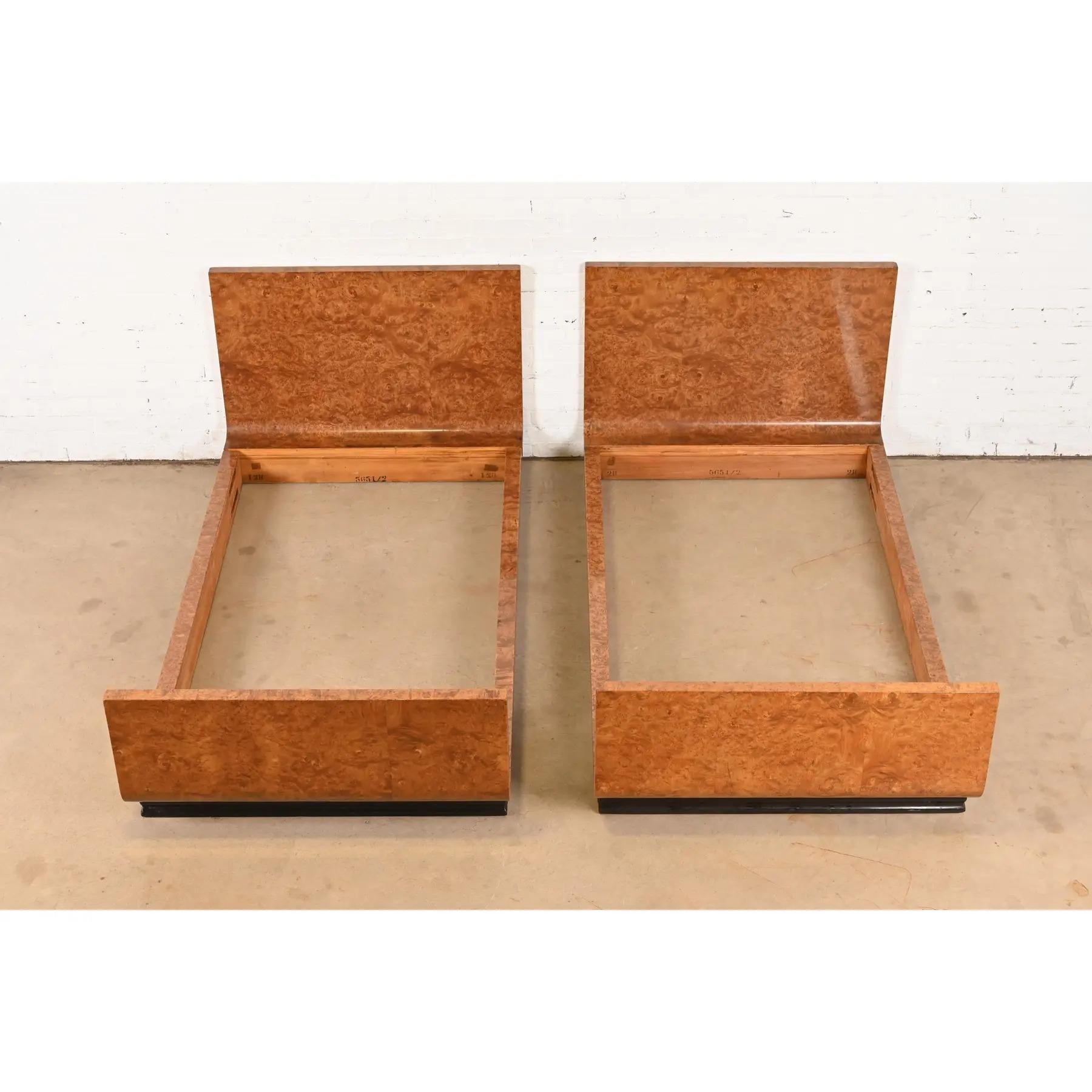 Émile-Jacques Ruhlmann Style French Art Deco Burl Wood Twin Size Beds, Pair For Sale 2