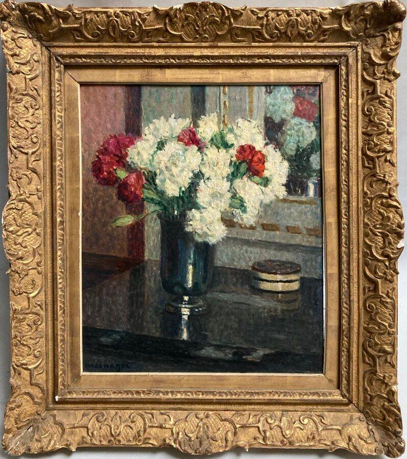 Blumenstrauß in einer Pauke, die auf dem Weg steht – Painting von Emile Mesnager