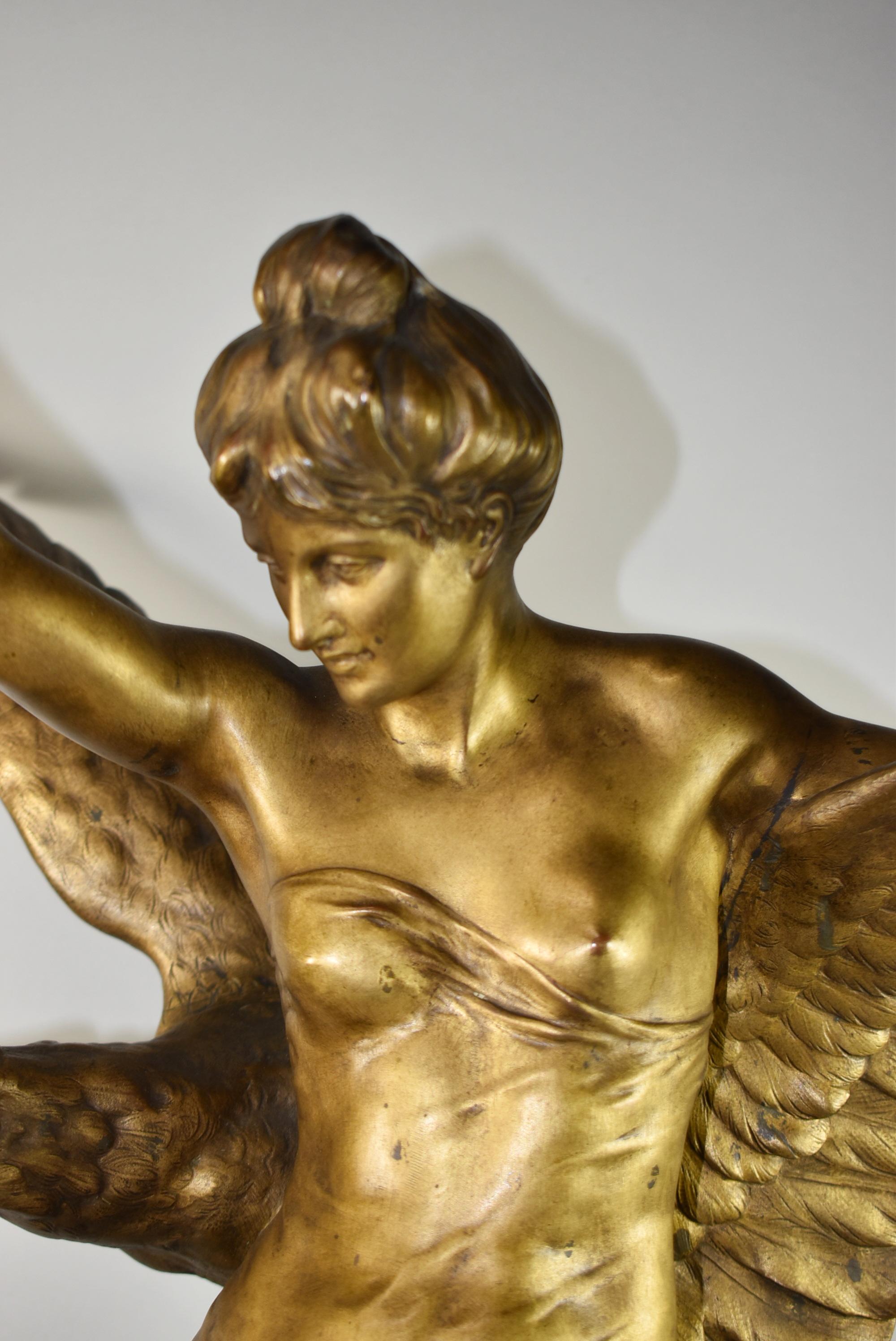 Bronzestatue einer weiblichen Statue mit Adler-Skulptur Emile Picault (Spätes 19. Jahrhundert) im Angebot