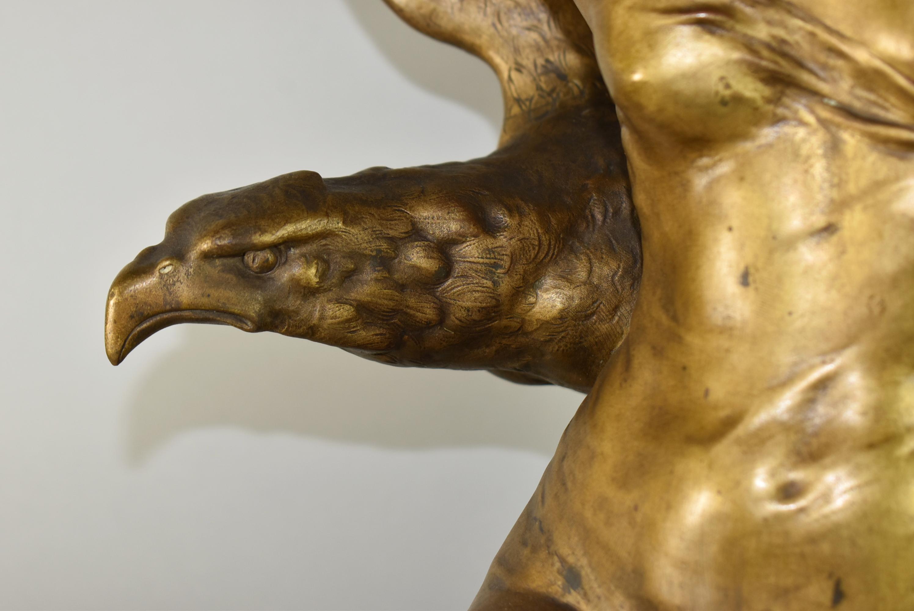 Bronzestatue einer weiblichen Statue mit Adler-Skulptur Emile Picault im Angebot 1