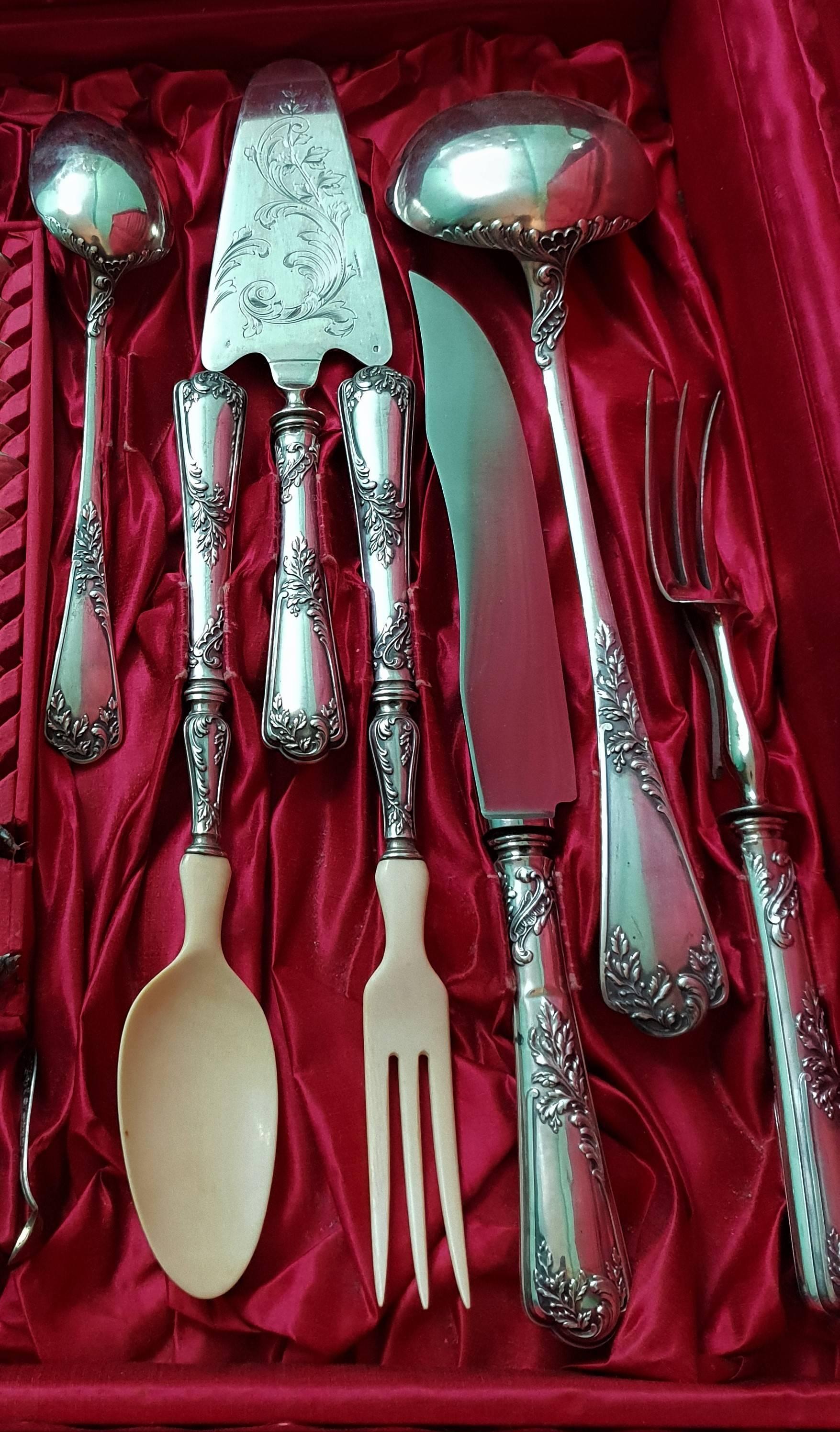 Emile Puiforcat 19th Century Engraved Silver Rococo French Flatware Set, 1870s For Sale 16
