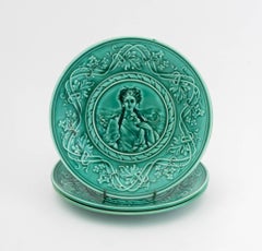 Piatti in maiolica con ritratti di Emile Regal e Jules Sanejouand