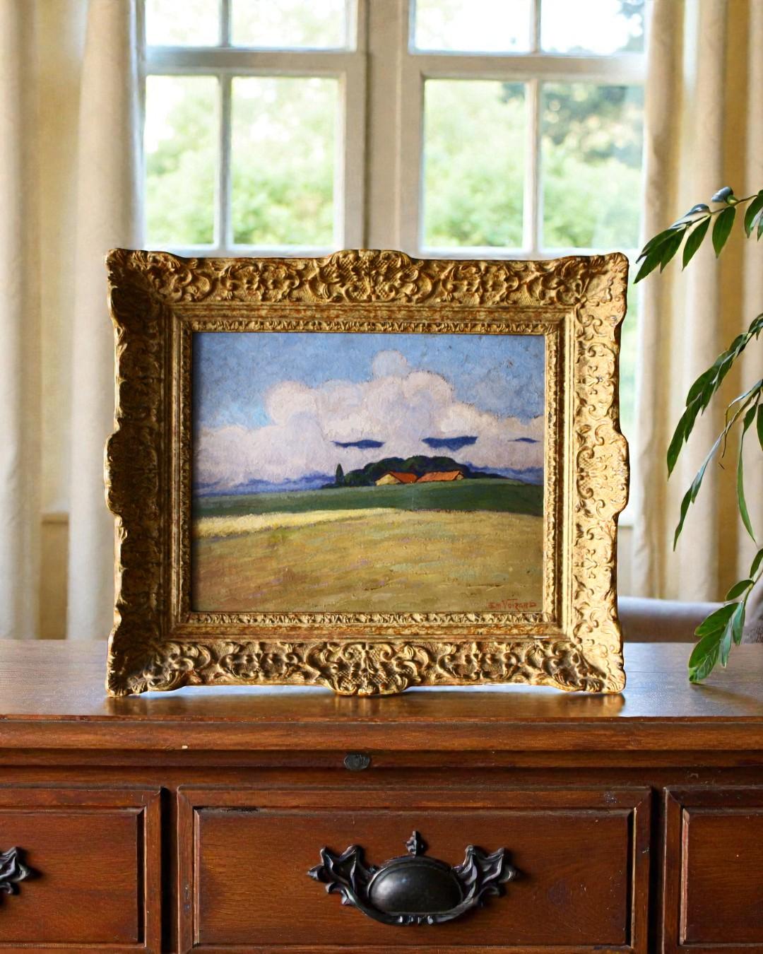 Französisch Post Impressionist Landschaft Ölgemälde auf dem Brett in Vintage-Rahmen.  Dies ist ein ungewöhnliches und auffälliges Landschafts-Ölgemälde.  Hier hat der Künstler mit einem mit Öl gefüllten Pinsel gemalt.  Der Himmel ist mit wirbelnden