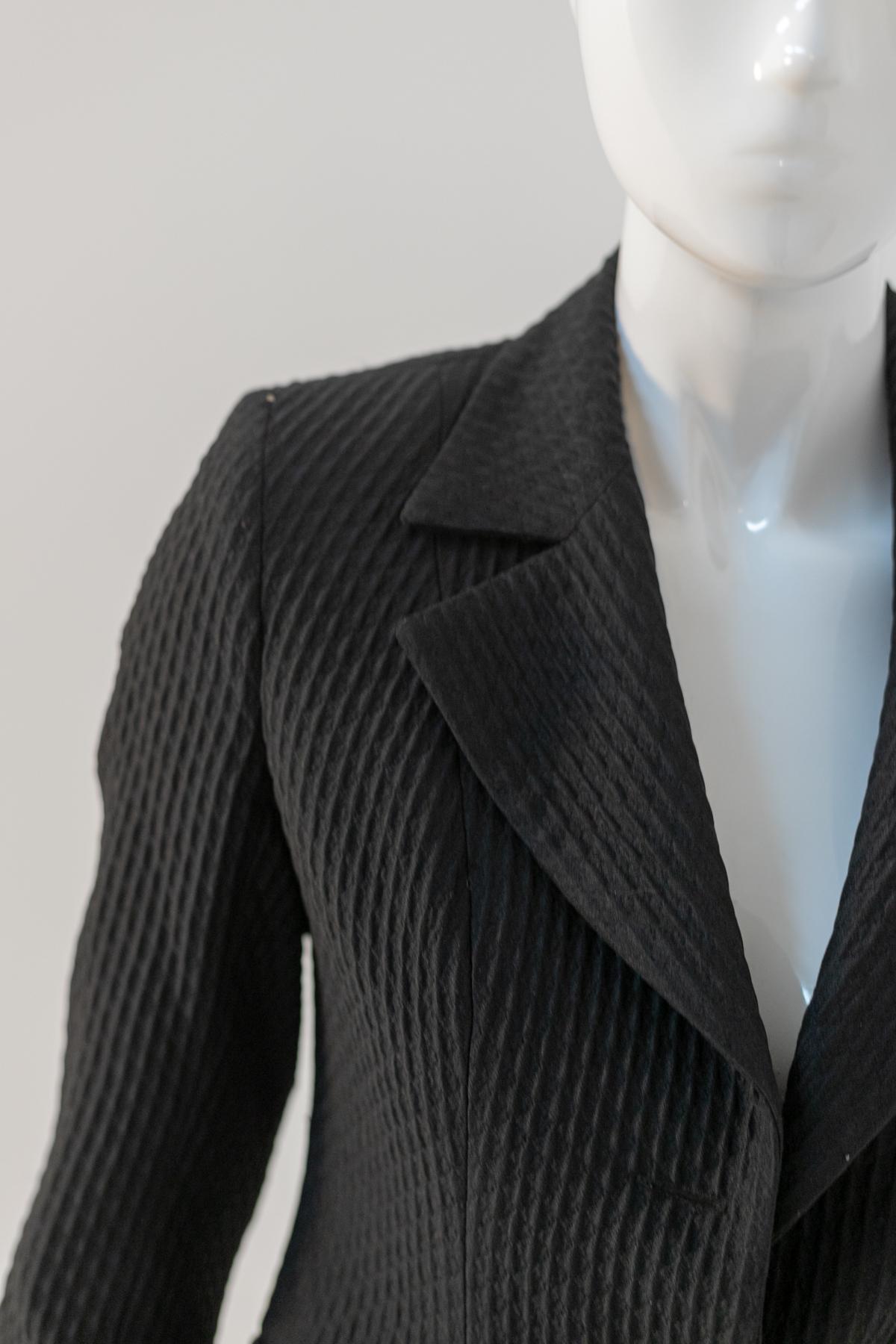Noir Emilia Andrich Chic Black Vintage Blazer en vente