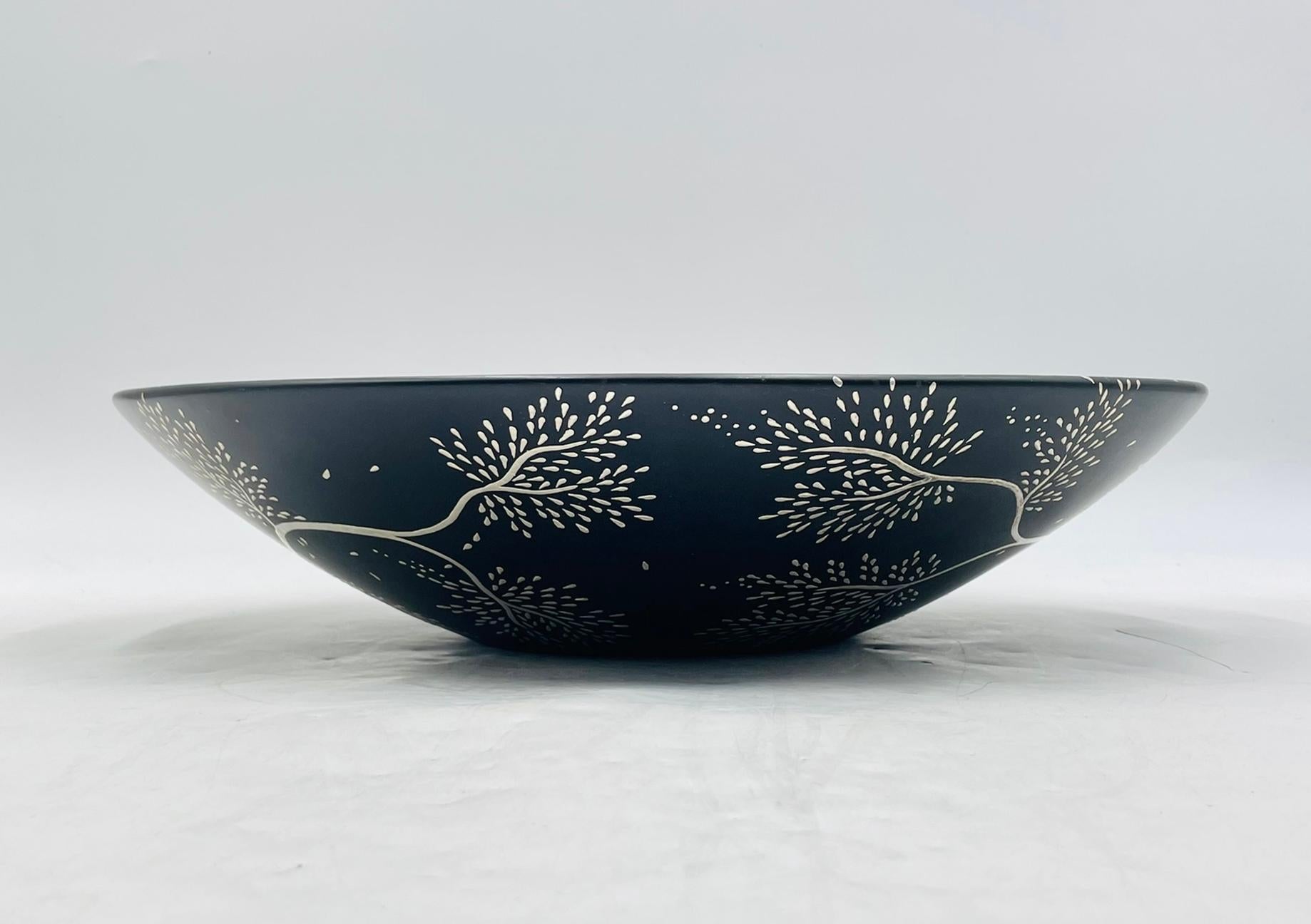 Organic Modern Emilia Castillo Black Porcelain Bowl with Pure Silver Inlay, Mexico, 1997 For Sale