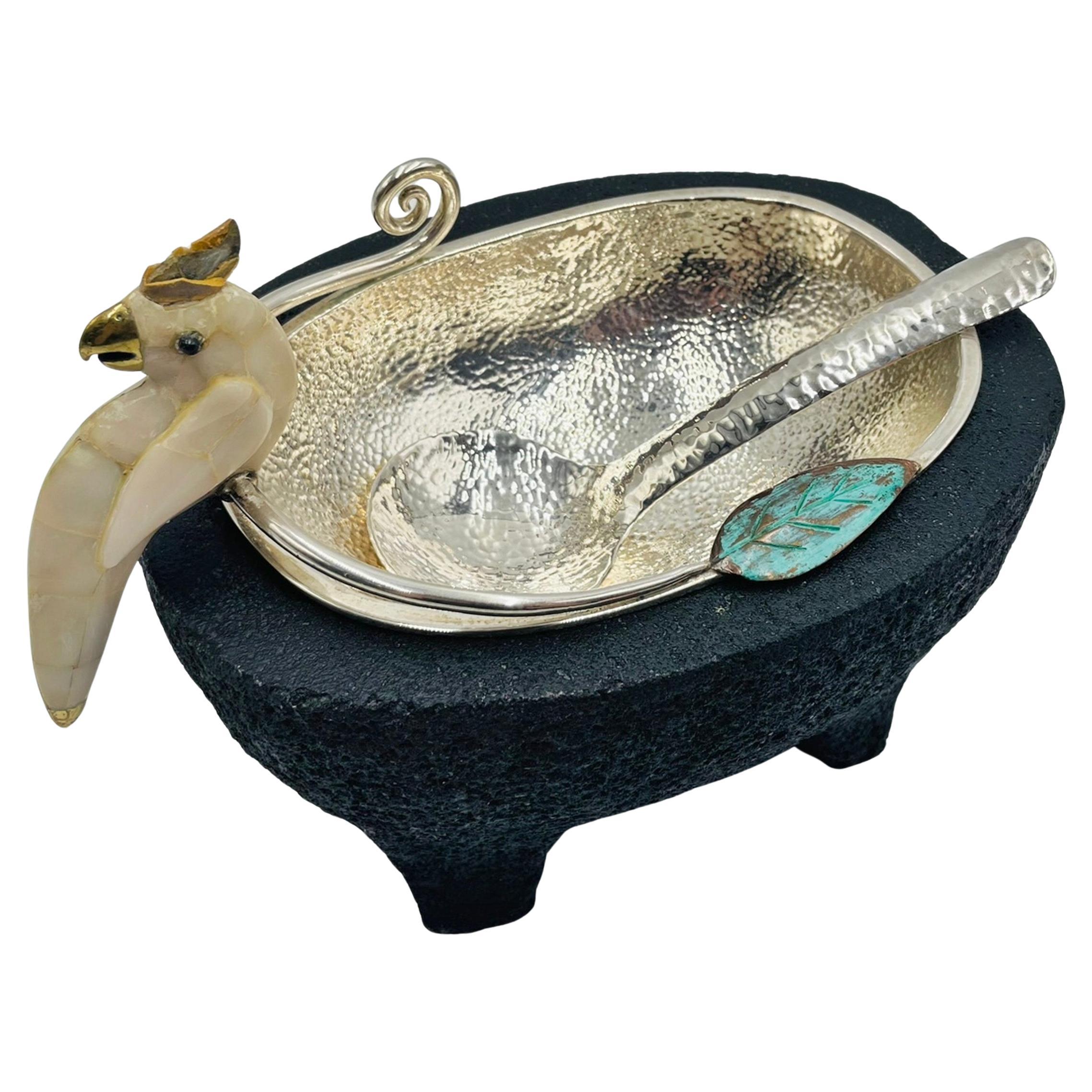 Ciotola in argento A. Silver di Emilia Castillo con base in roccia vulcanica, anni
80