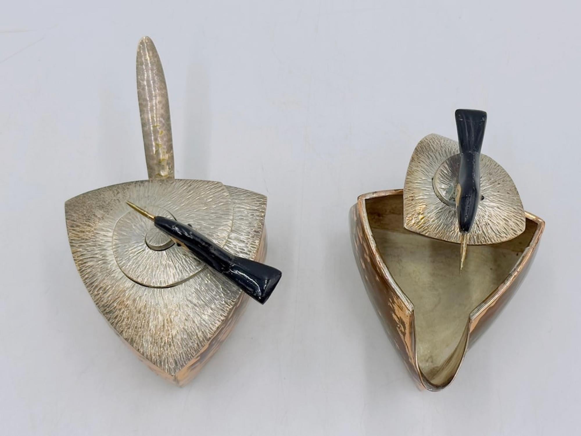 Set di lattiere e zuccheri in rame e argento di Emilia Castillo con sculture di uccelli, Messico in vendita 2