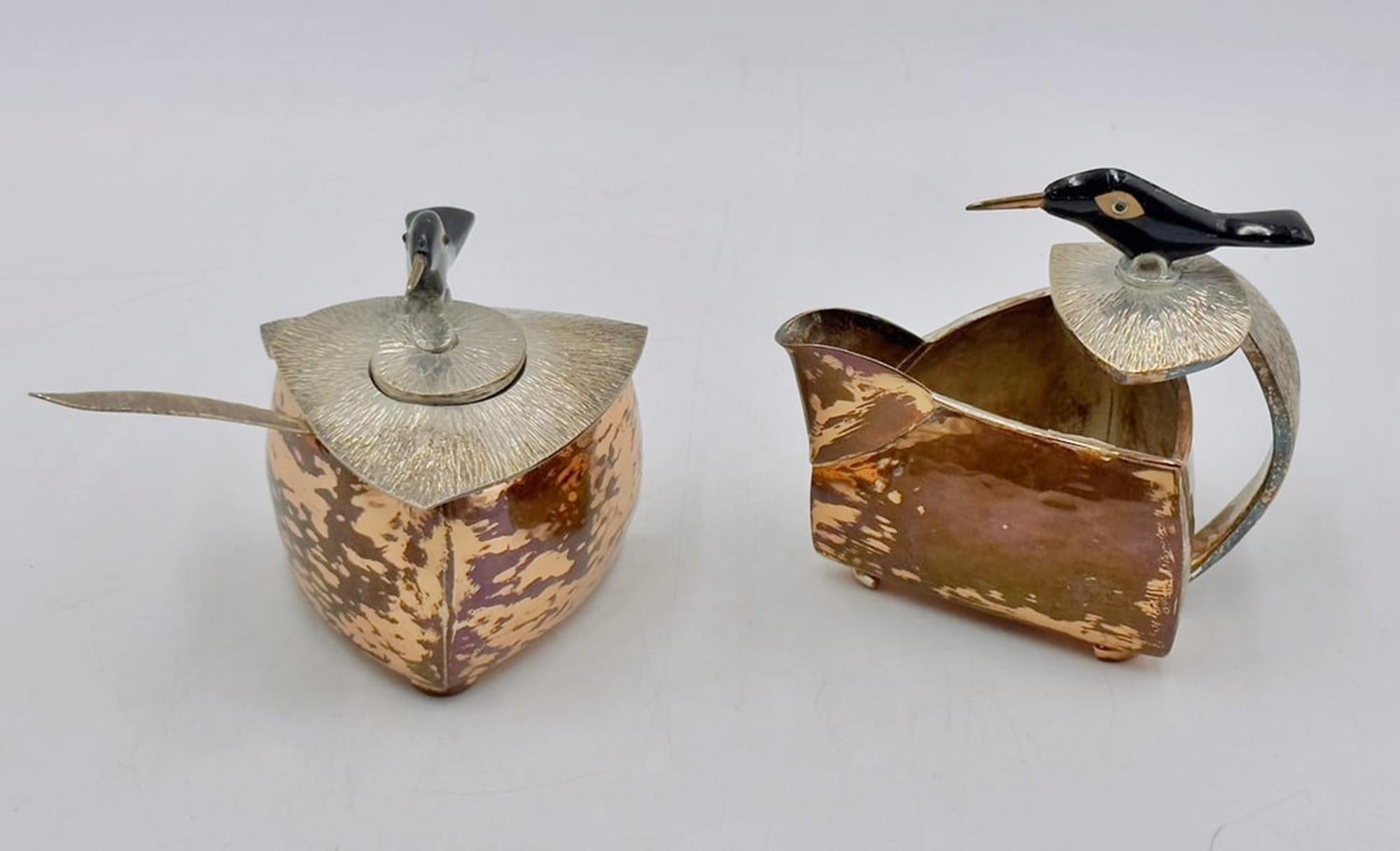 Set di lattiere e zuccheri in rame e argento di Emilia Castillo con sculture di uccelli, Messico In condizioni buone in vendita a Los Angeles, CA