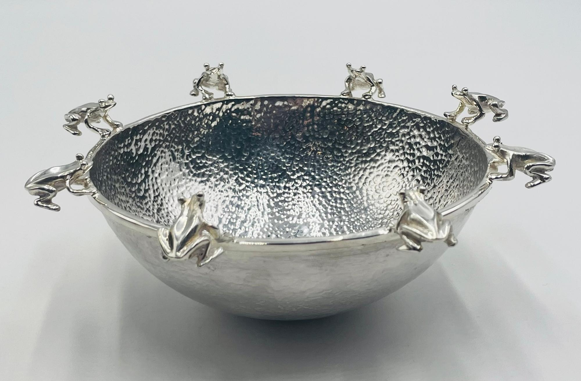 Emilia Castillo Schale aus Silber mit Froschmotiv auf Sockel aus Vulkangestein, mexikanische Moderne im Angebot 7