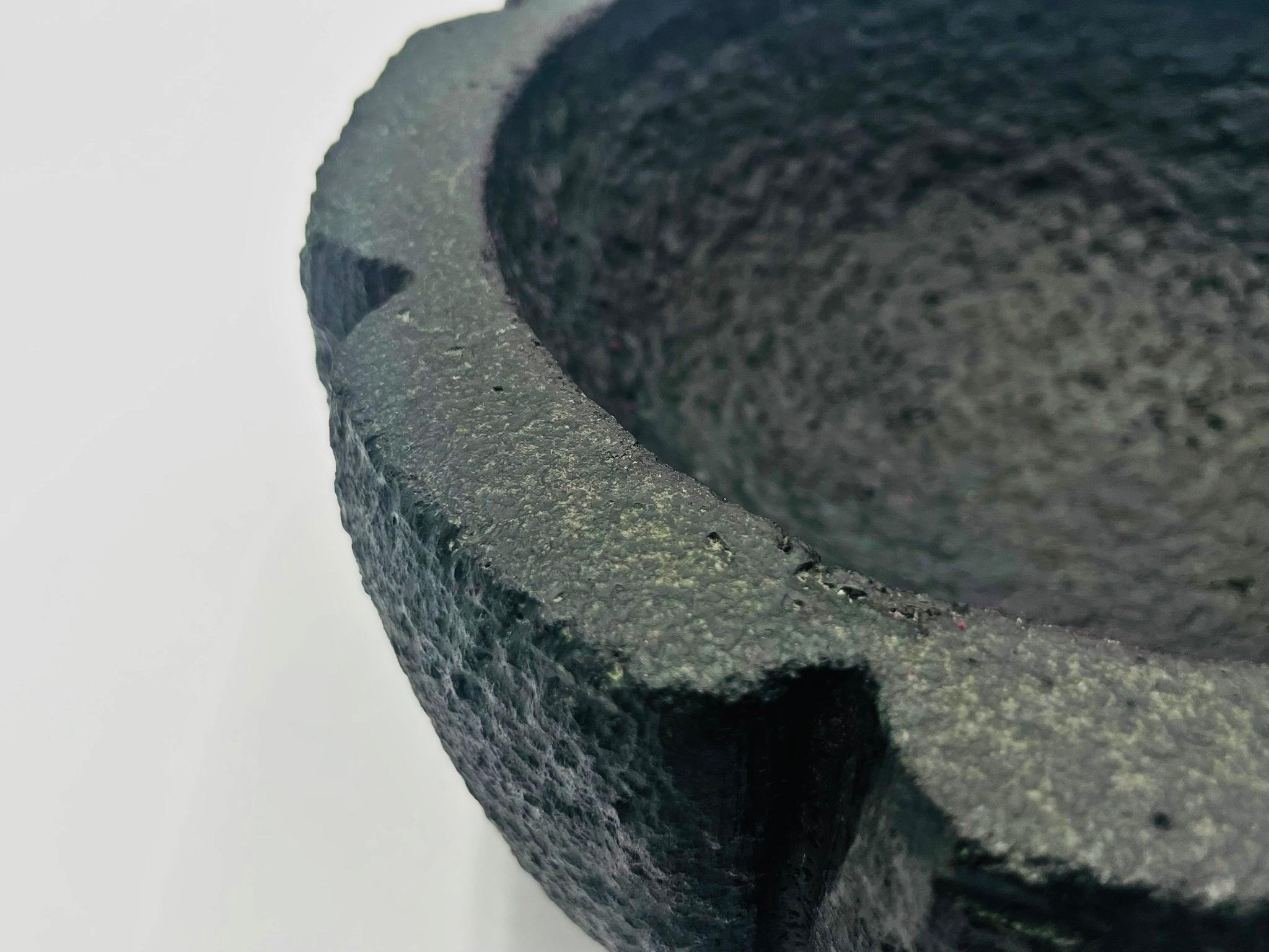 Emilia Castillo Schale aus Silber mit Froschmotiv auf Sockel aus Vulkangestein, mexikanische Moderne im Angebot 2