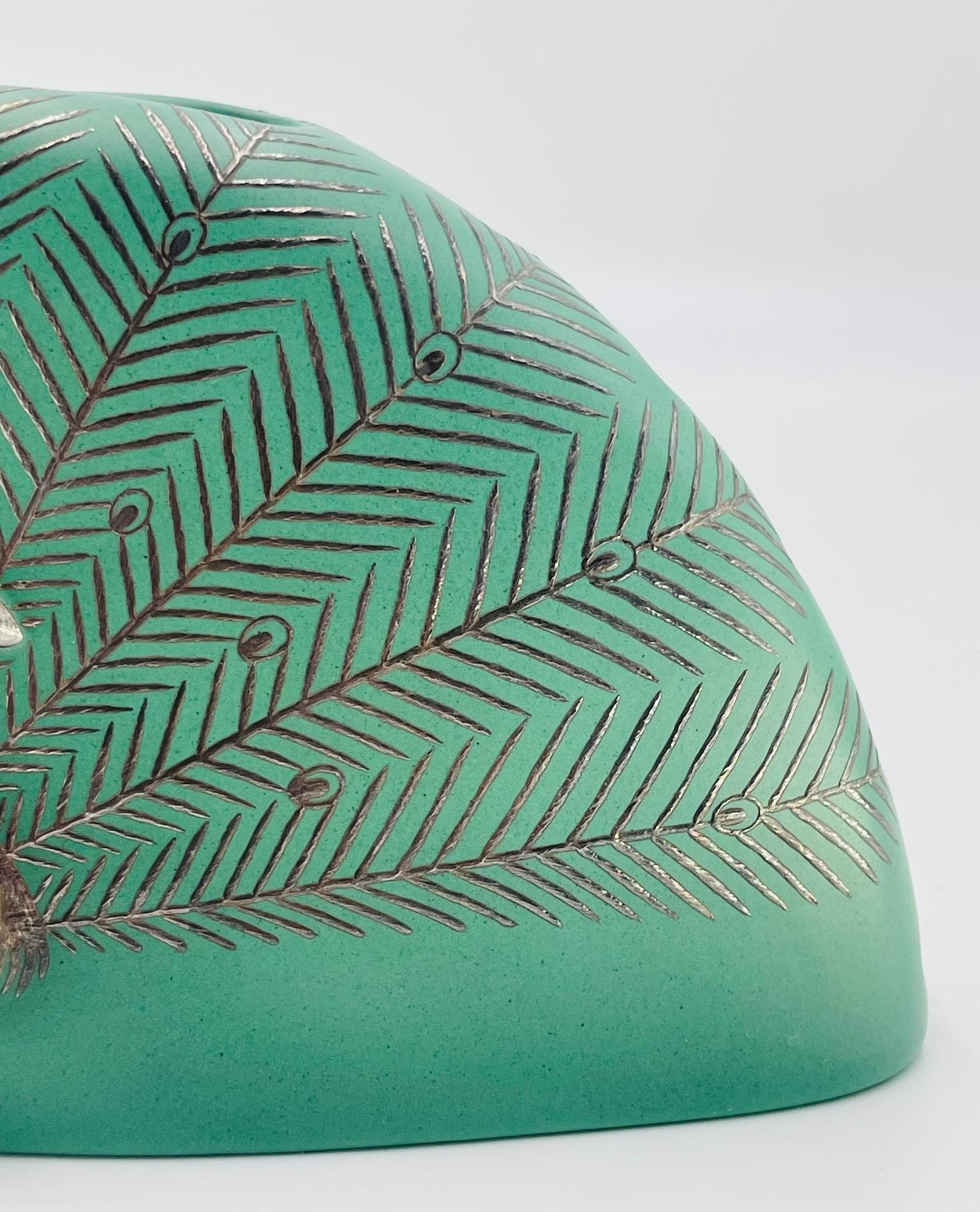 Vase paon en porcelaine verte et argent d'Emilia Castillo, Taxco Mexico, 1998 en vente 7