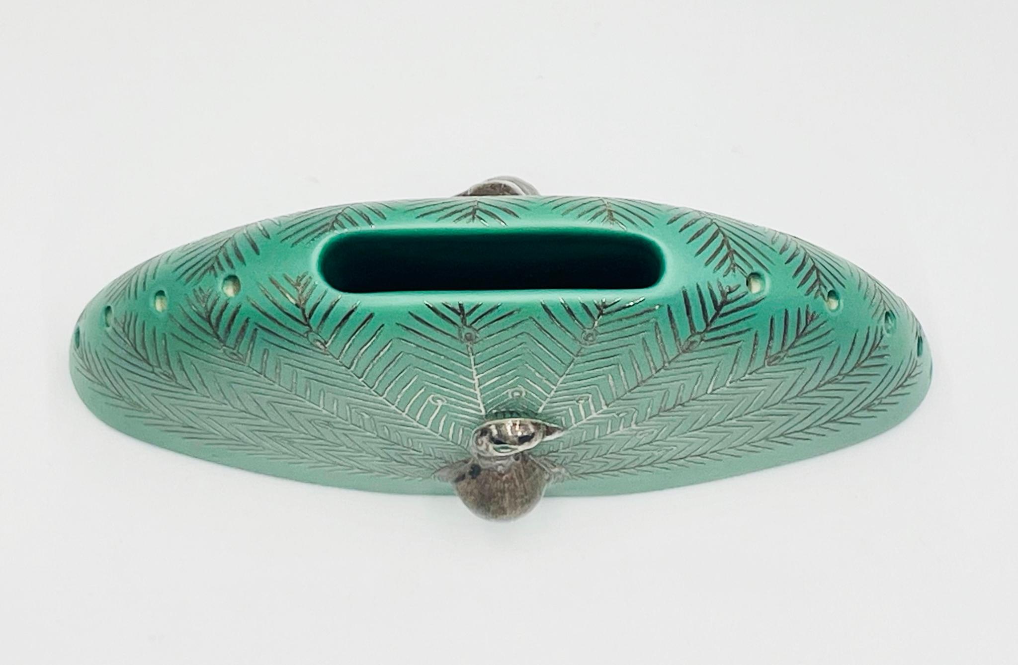 Vase paon en porcelaine verte et argent d'Emilia Castillo, Taxco Mexico, 1998 en vente 1