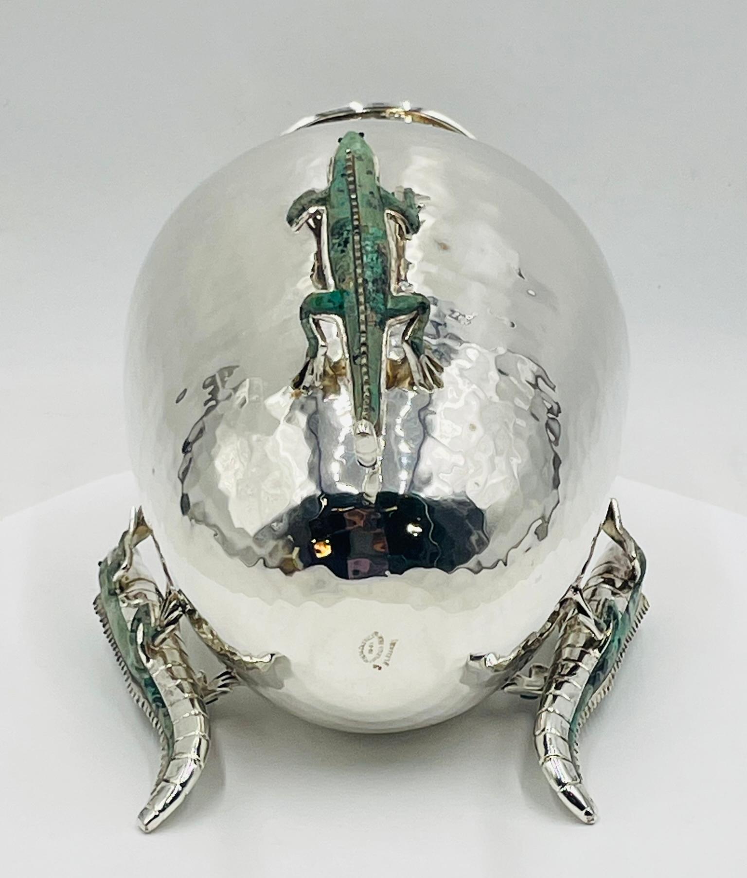 Vaso in argento martellato di Emilia Castillo con lucertole di malachite, modernista messicano in vendita 6
