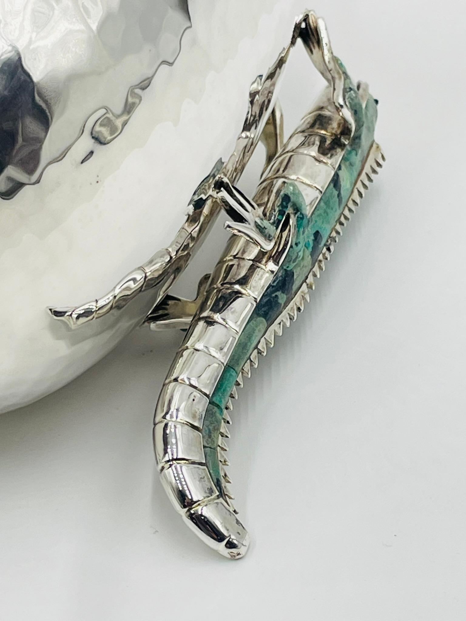 Vaso in argento martellato di Emilia Castillo con lucertole di malachite, modernista messicano in vendita 7