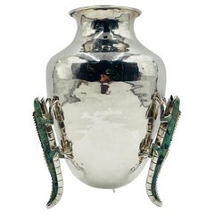 Emilia Castillo Vase aus gehämmertem Silber mit Malachit-Eidechsen, mexikanischer Modernist