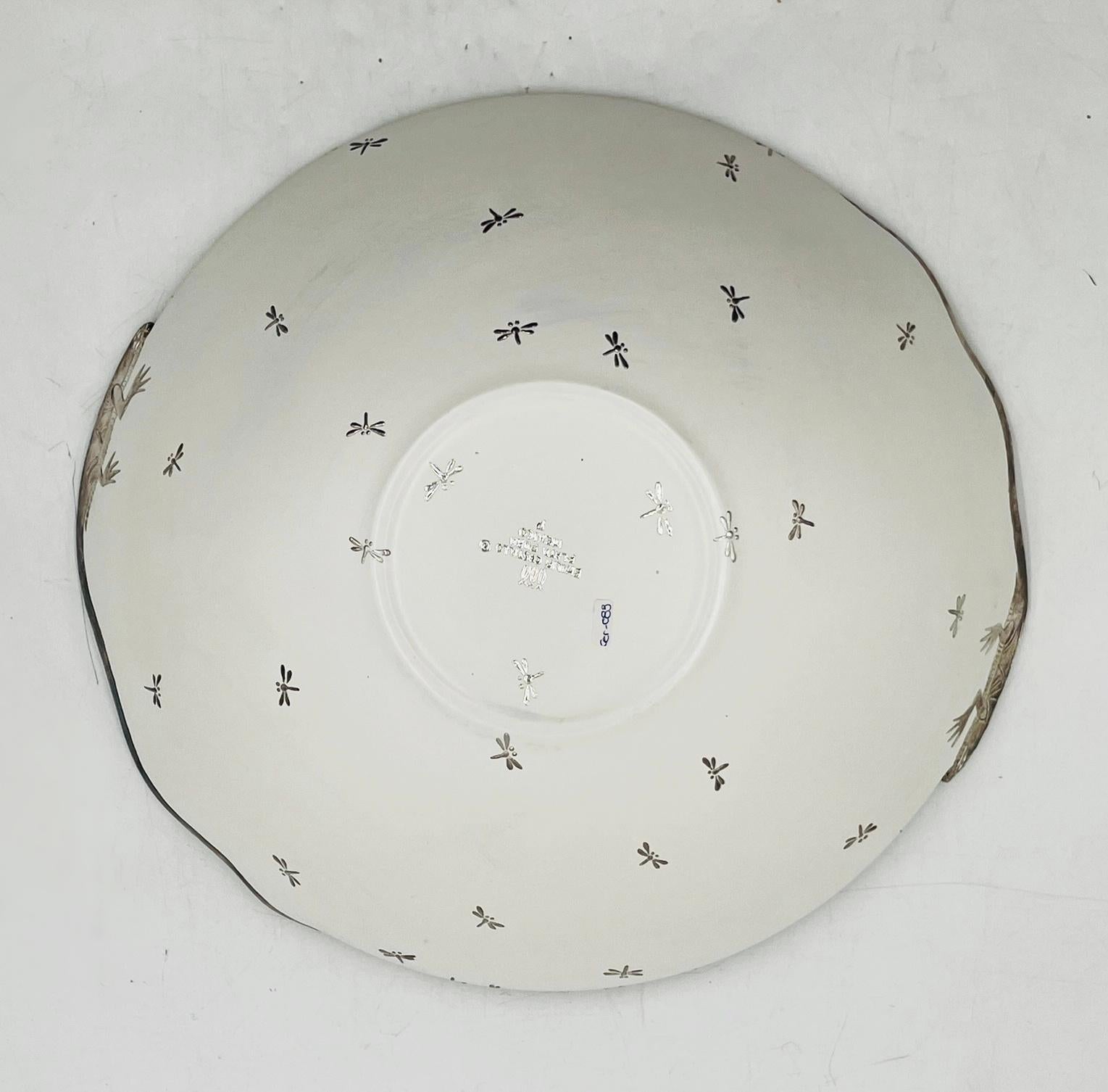 Emilia Castillo Large Porcelain & Pure Silver Bowl with Lizards and Dragonflies im Zustand „Gut“ im Angebot in Los Angeles, CA