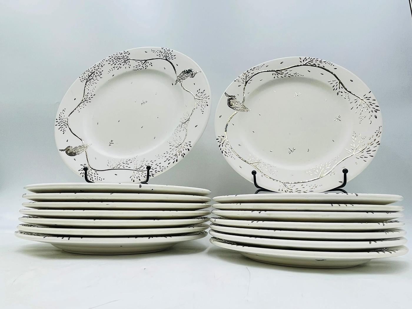 Emilia Castillo Vajilla para ocho de porcelana y plata pura, todo firmado en venta 10