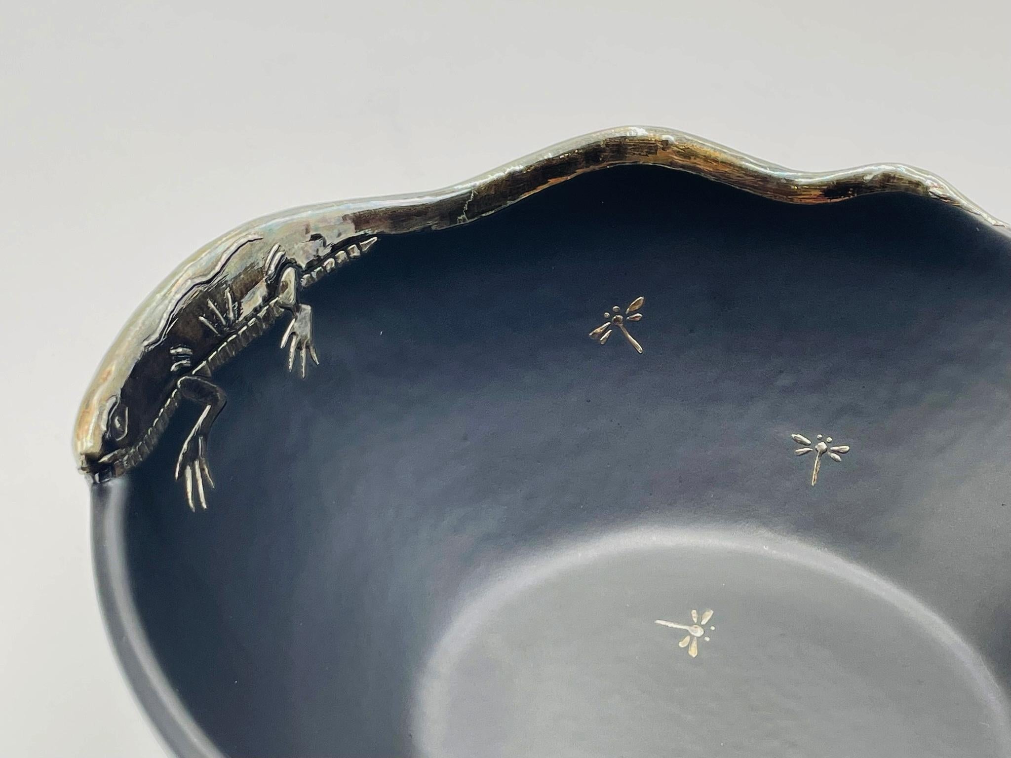 Ciotola Iguana in porcellana e argento puro di Emilia Castillo, Taxco, 2009 in vendita 4