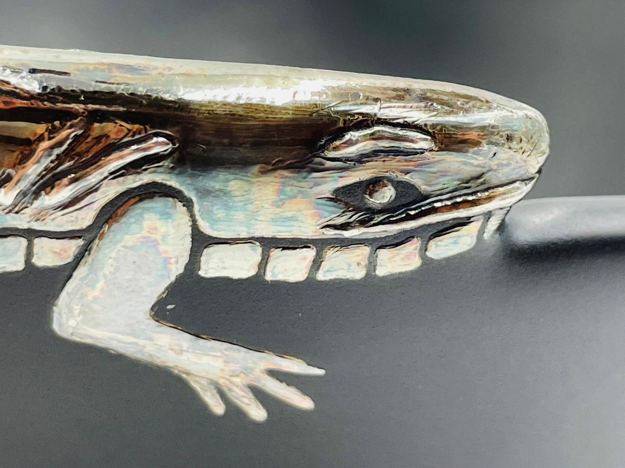 Ciotola Iguana in porcellana e argento puro di Emilia Castillo, Taxco, 2009 in vendita 6