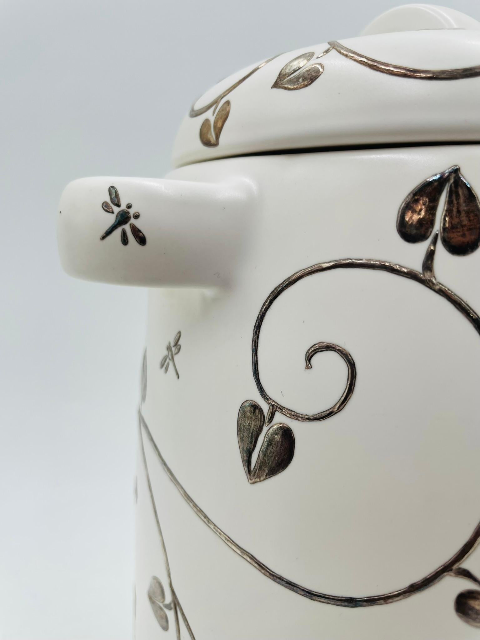 Barattolo con coperchio a farfalla in porcellana e argento di Emilia Castillo, Taxco Mexico in vendita 3