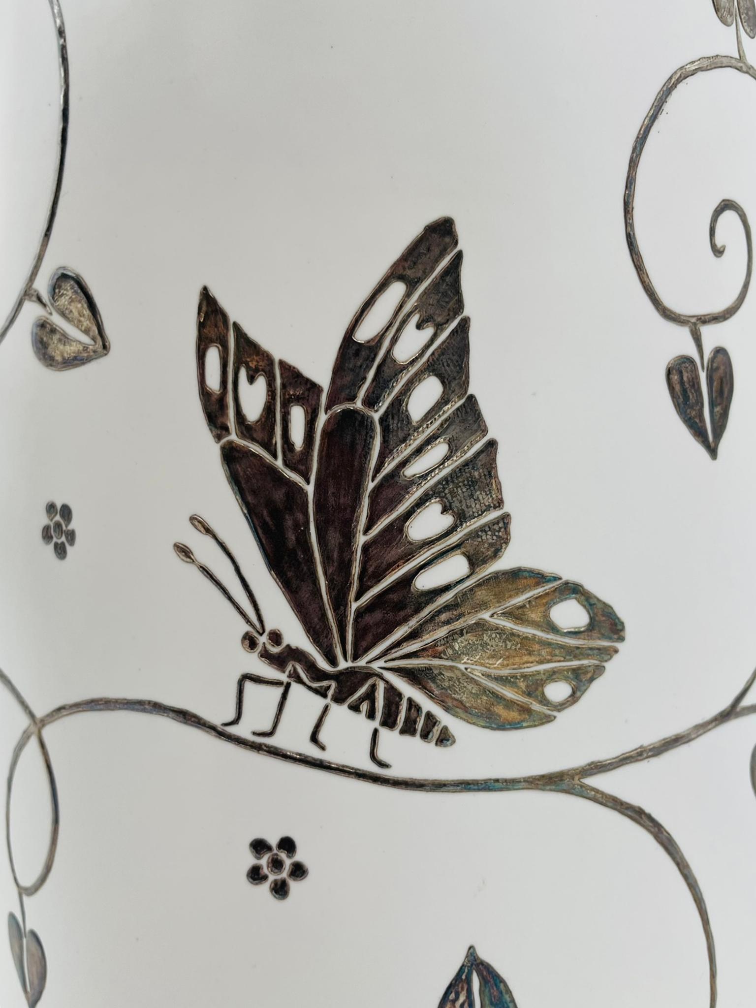 Barattolo con coperchio a farfalla in porcellana e argento di Emilia Castillo, Taxco Mexico in vendita 4