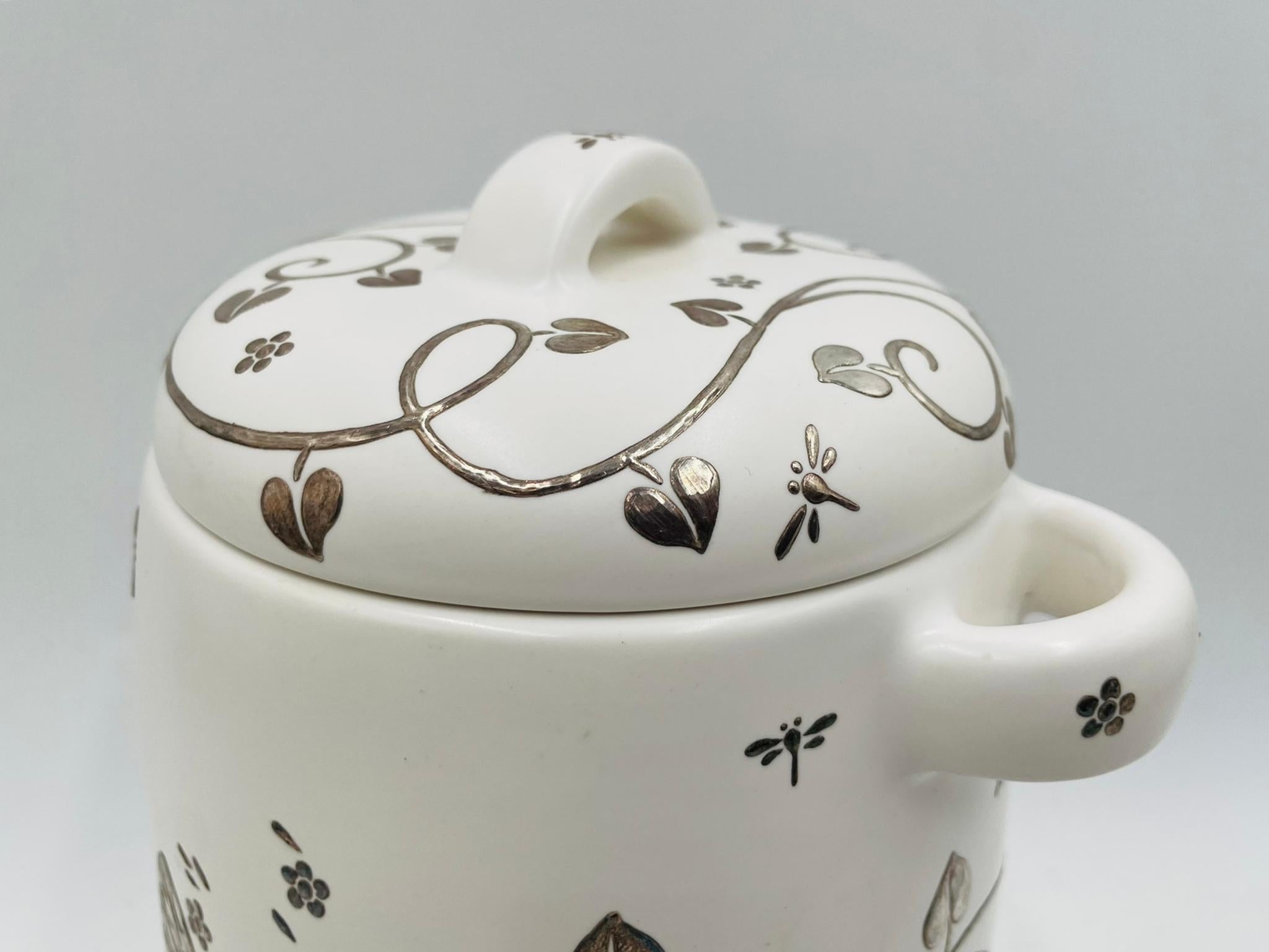Barattolo con coperchio a farfalla in porcellana e argento di Emilia Castillo, Taxco Mexico in vendita 5