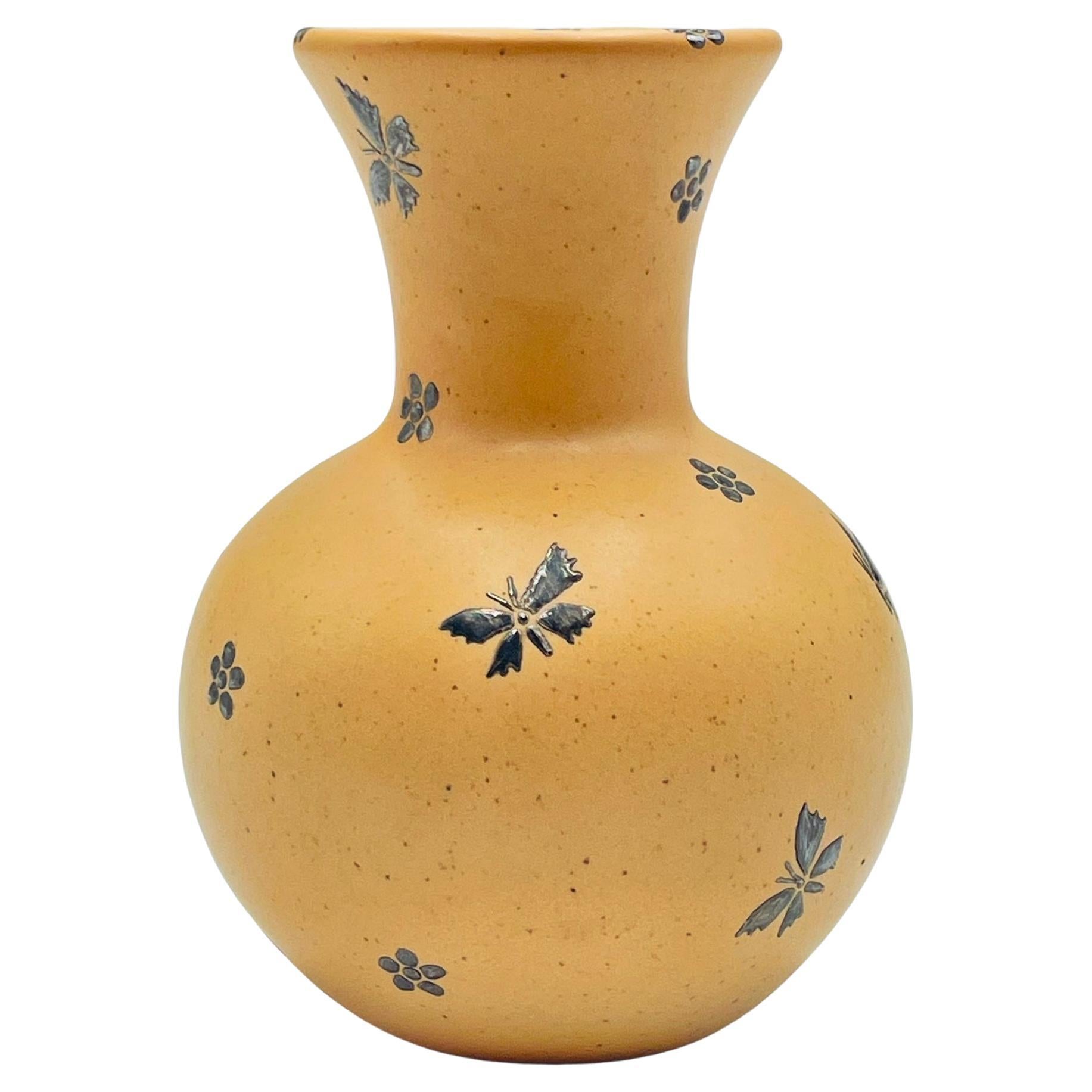 Emilia Castillo Vaso a farfalla in porcellana e argento, Messico 1998 in vendita