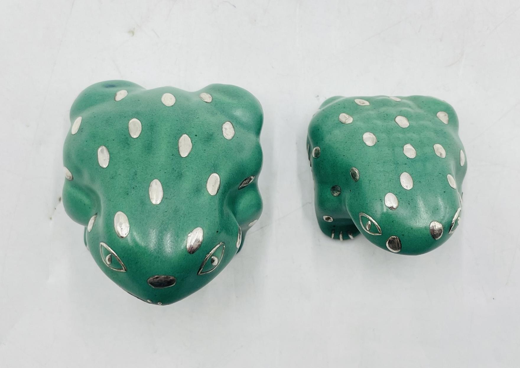 Emilia Castillo Reines Silber und Porzellan Frosch Salz- und Pfefferstreuer, Taxco 1998 im Angebot 2