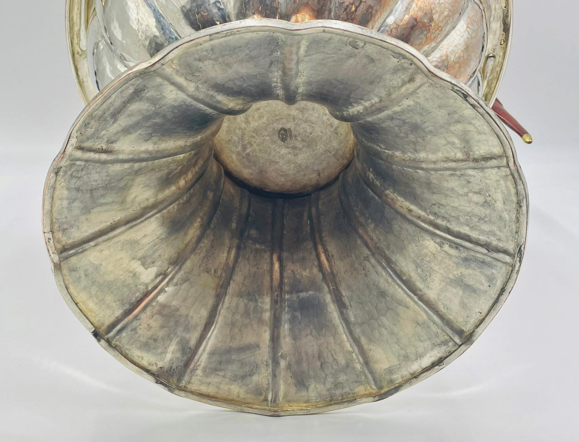 Emilia Castillo Skulpturale Schale mit Papagei aus Jaspis und Silberblech, Mexiko im Angebot 12