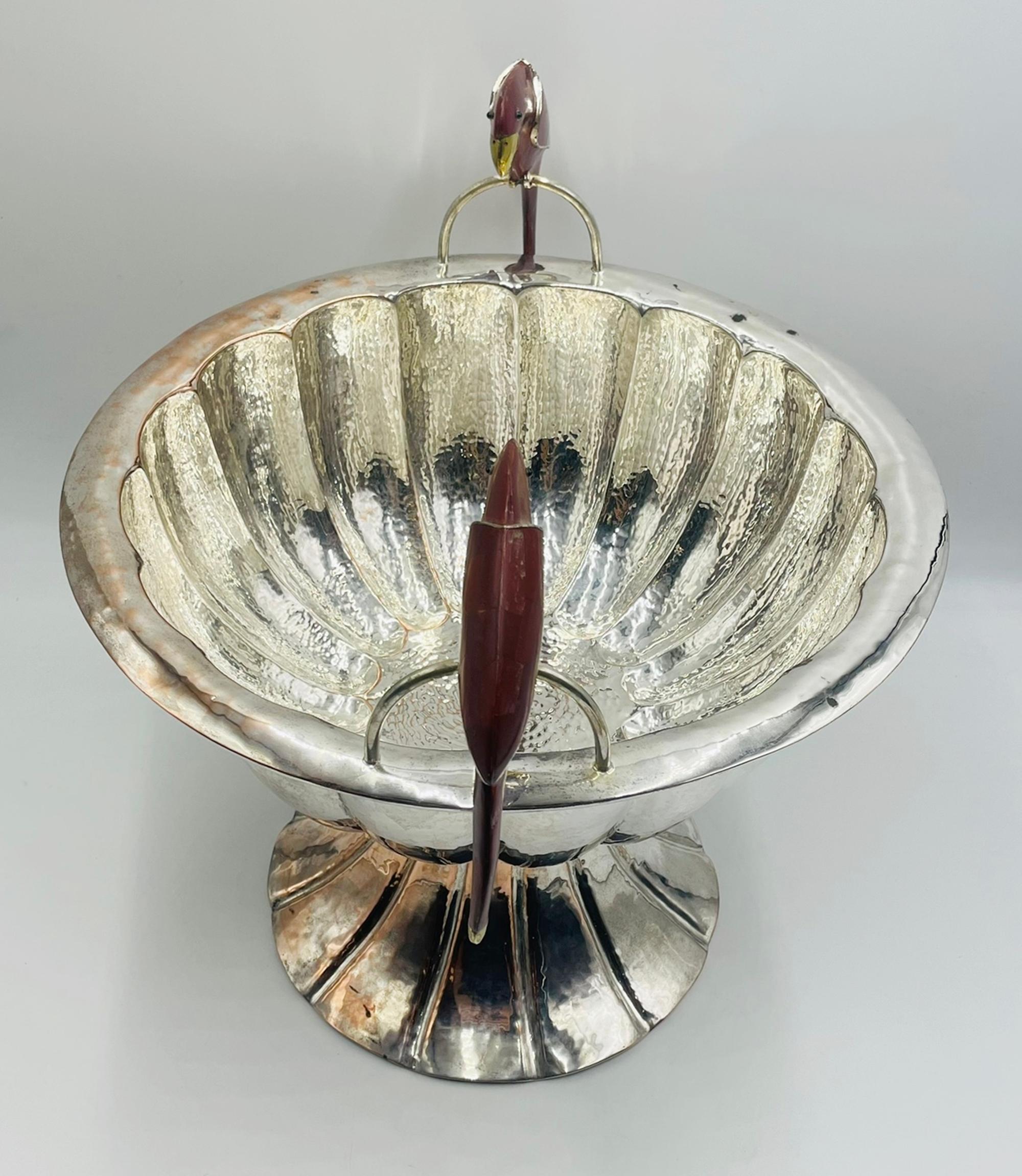 Emilia Castillo Skulpturale Schale mit Papagei aus Jaspis und Silberblech, Mexiko im Zustand „Gut“ im Angebot in Los Angeles, CA