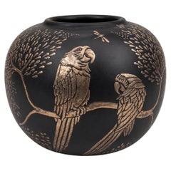 Emilia Castillo: Vase „Tropical Parrot“ mit Silberverzierung, Mexiko, 1997