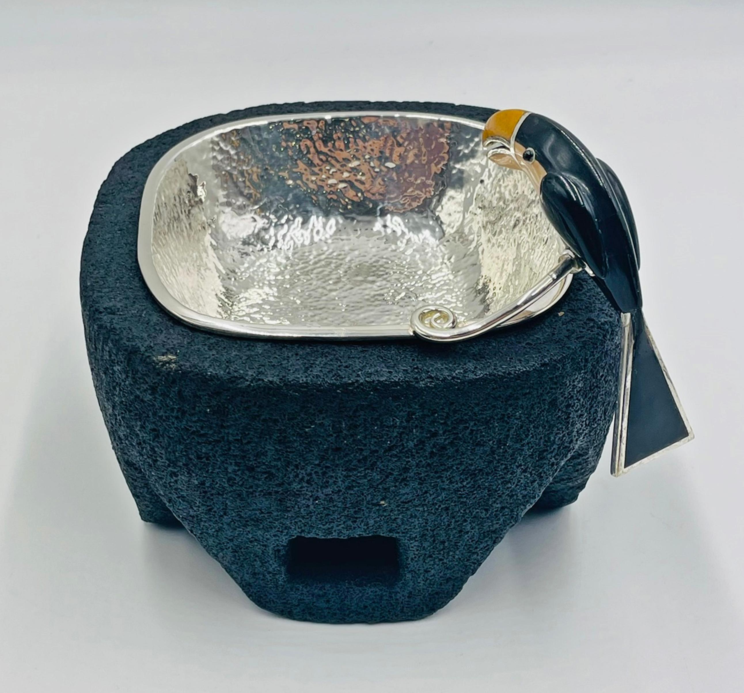 Molcajete/ciotola in argento di Emilia Castillo con tucano, Messico, anni '80 in vendita 2