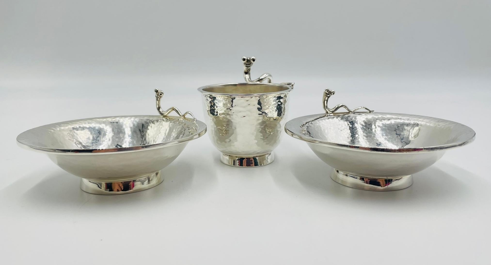 Emilia Castillo Versilbertes Schalen- und Tassenset mit skulpturalen Schneckengriffen im Angebot 2