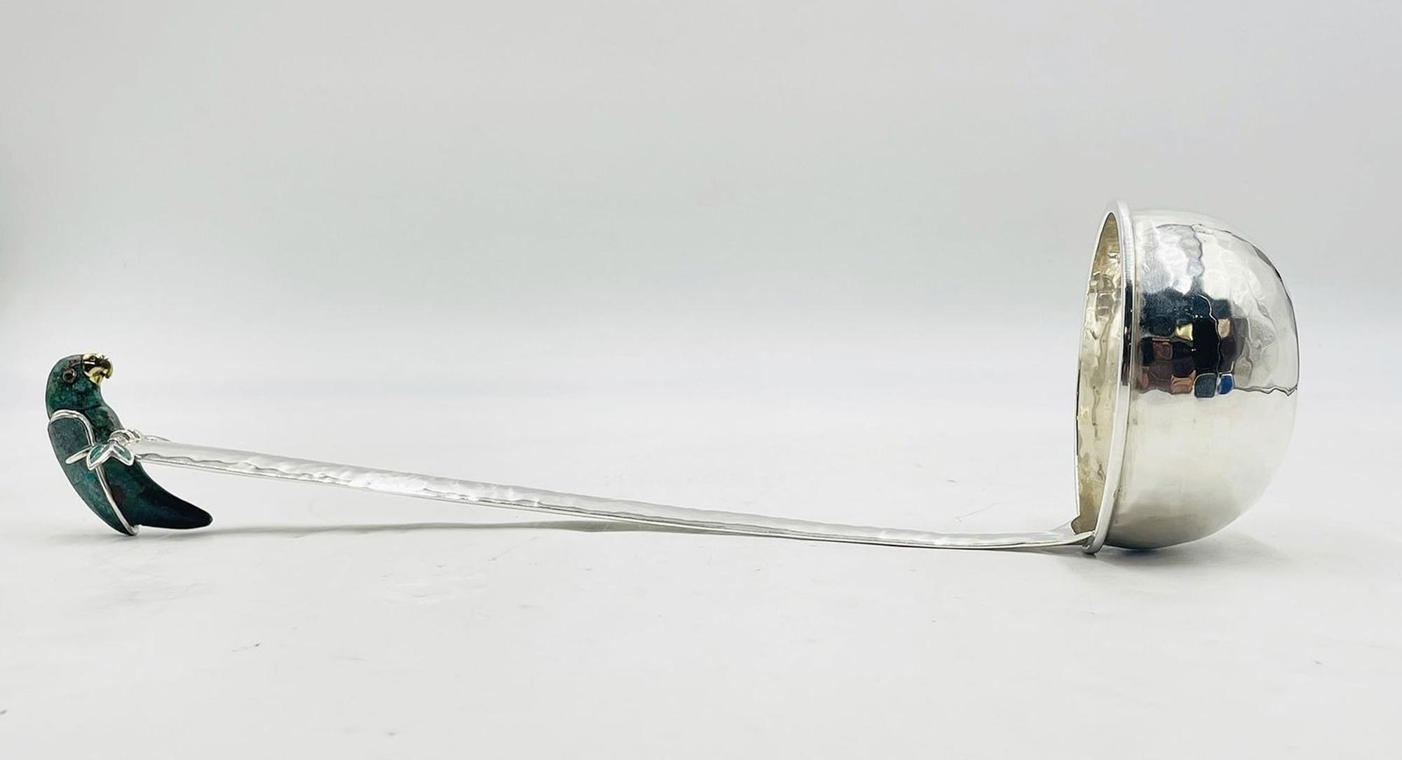 Emilia Castillo Mestolo placcato in argento con pappagallo di malachite, Modernismo messicano In condizioni buone in vendita a Los Angeles, CA