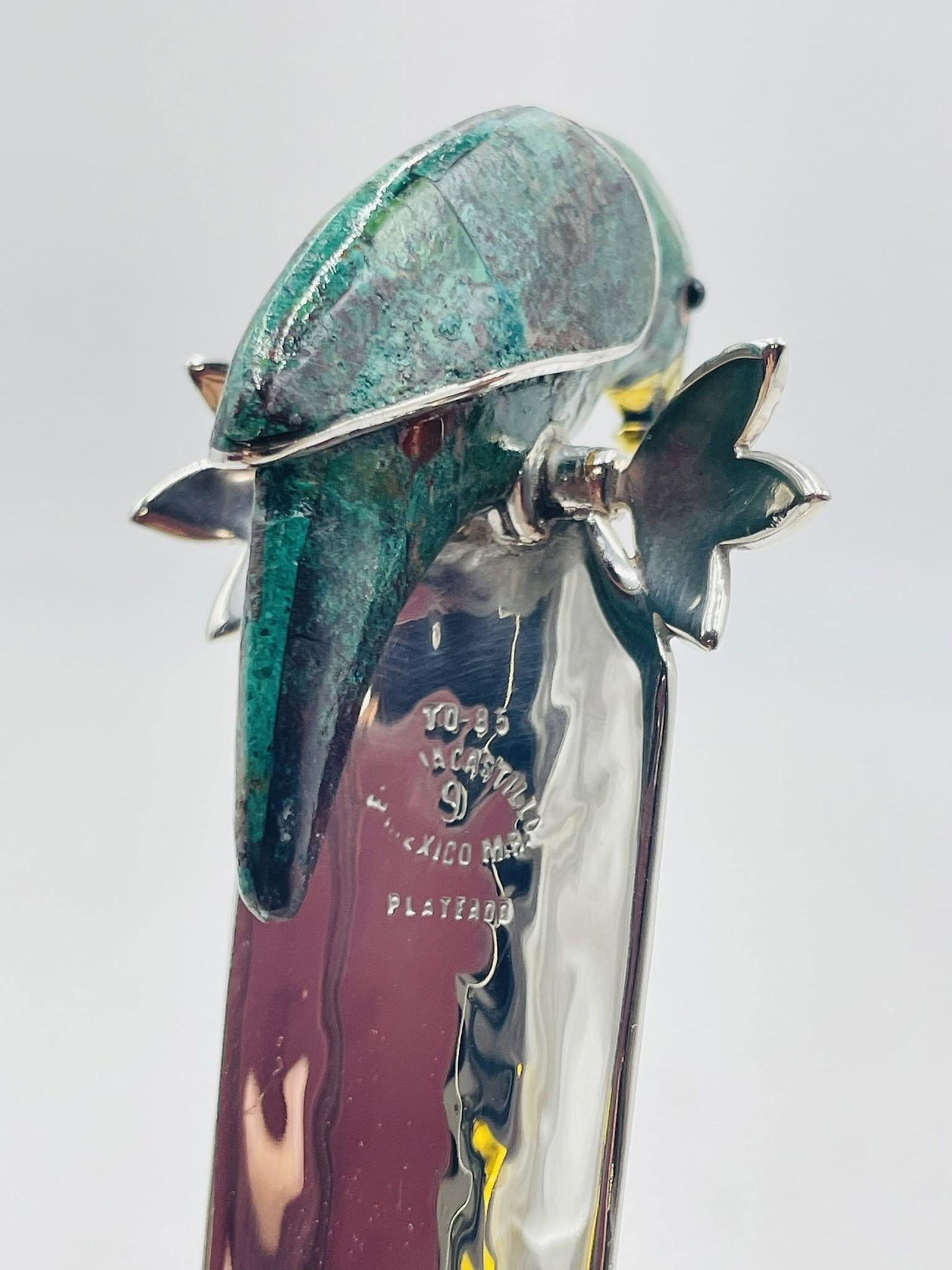 Emilia Castillo Mestolo placcato in argento con pappagallo di malachite, Modernismo messicano in vendita 2